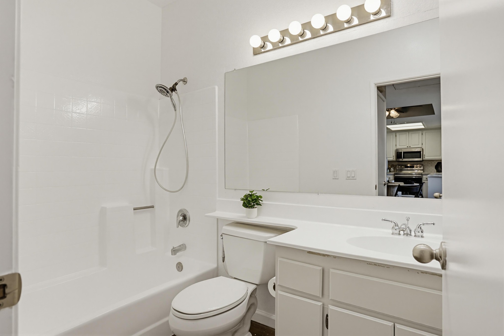 Virtual tour photo 30 of 33 for 2050 Camino De La Reina UNIT 316