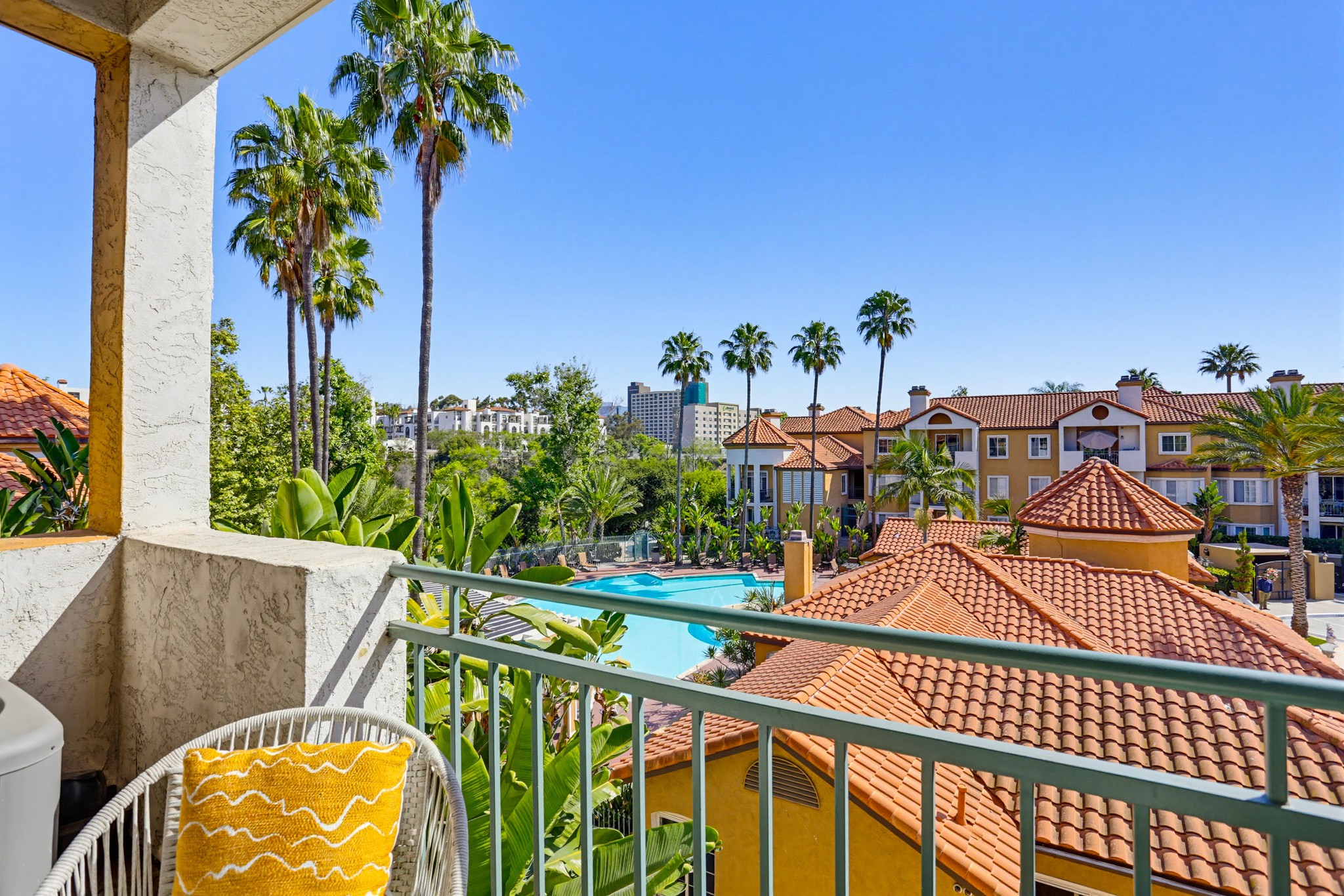 Virtual tour photo 31 of 33 for 2050 Camino De La Reina UNIT 316
