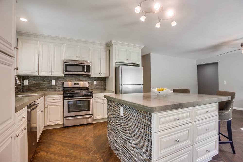 Virtual tour photo 20 of 49 for 2051 Boundary St