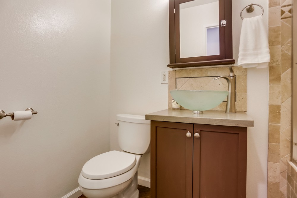 Virtual tour photo 22 of 49 for 2051 Boundary St
