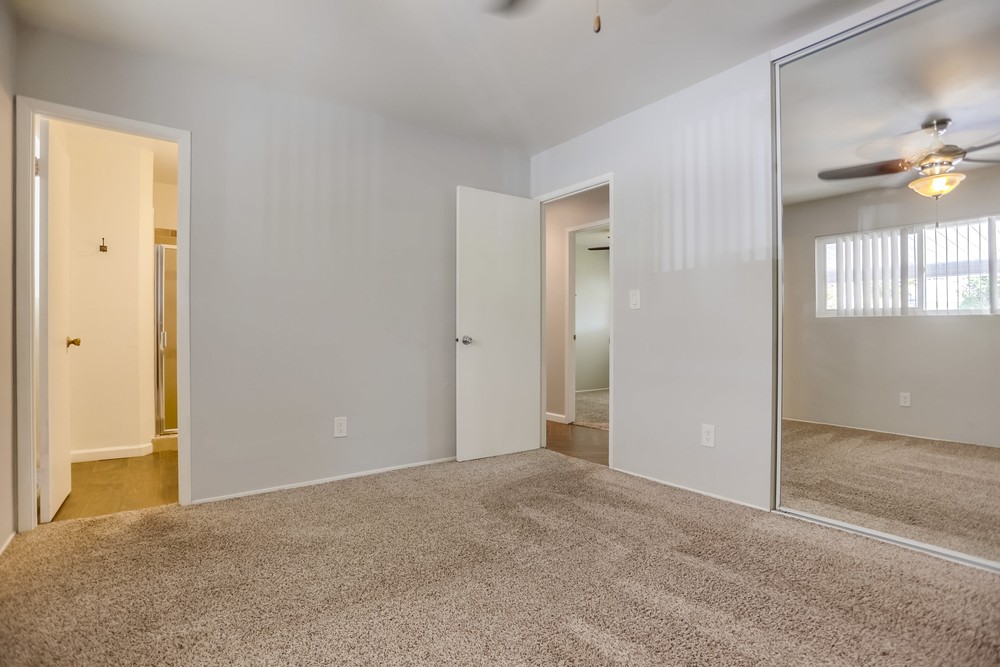 Virtual tour photo 27 of 49 for 2051 Boundary St