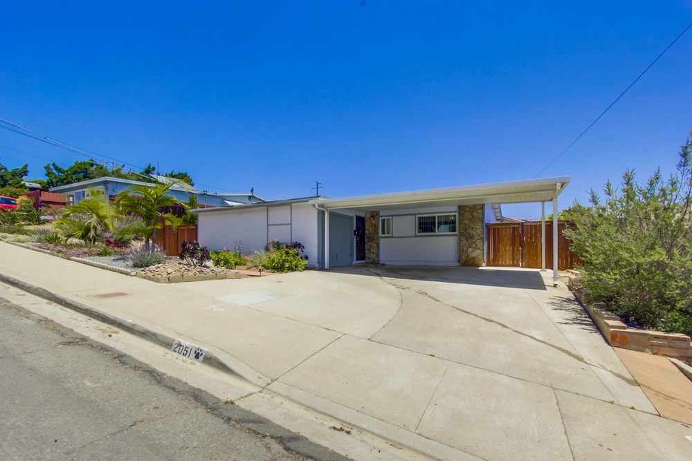 Virtual tour photo 1 of 35 for 2051 Boundary St