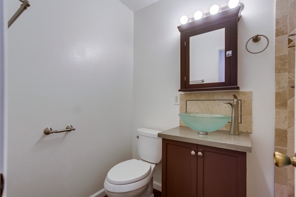 Virtual tour photo 25 of 35 for 2051 Boundary St