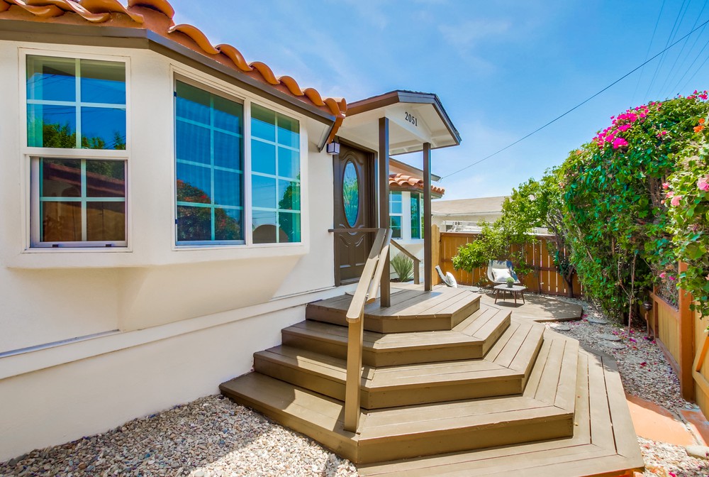 Virtual tour photo 7 of 54 for 2051 Ridge View Dr