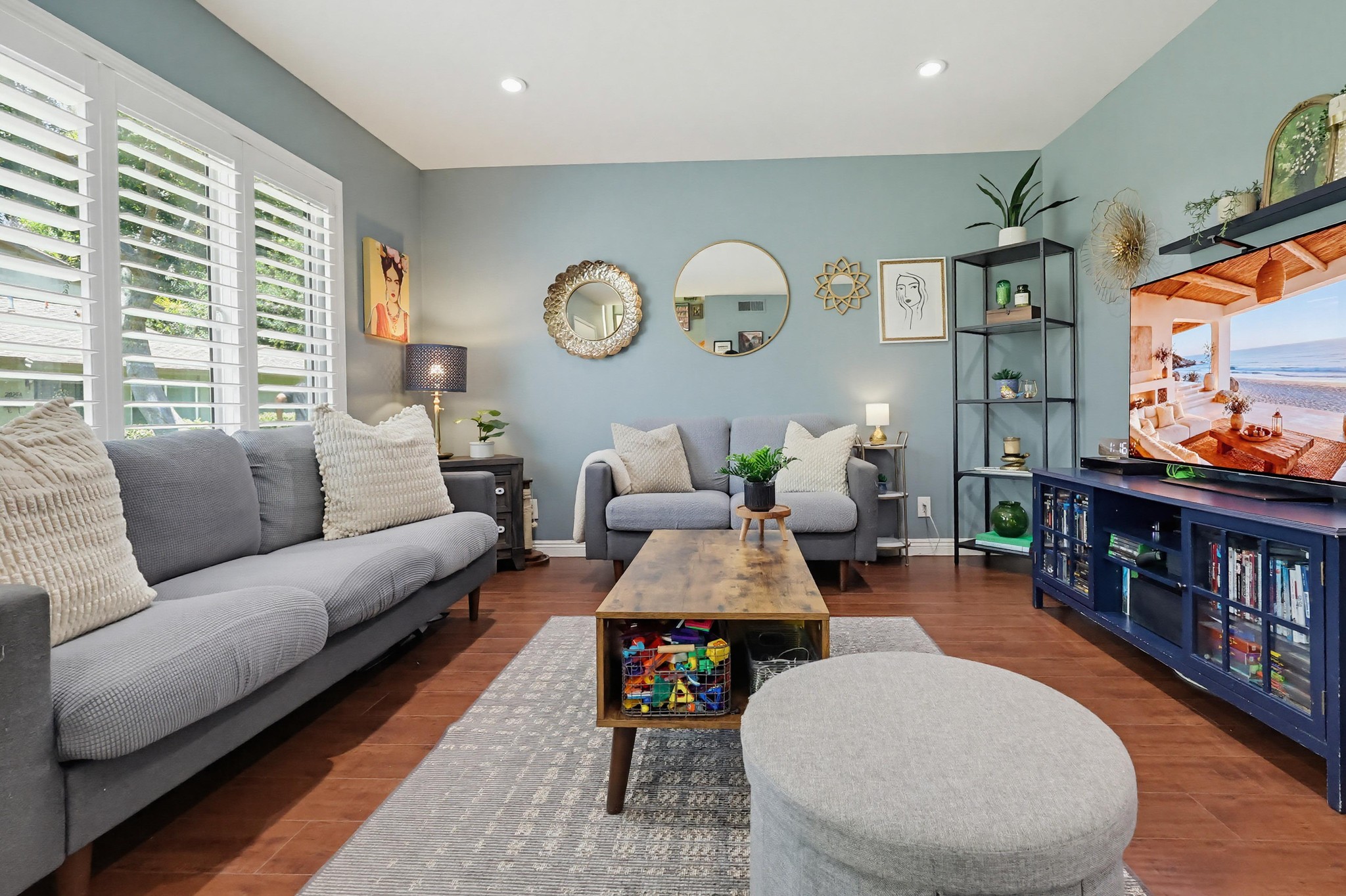 Virtual tour photo 8 of 44 for 2053 E Aroma Dr