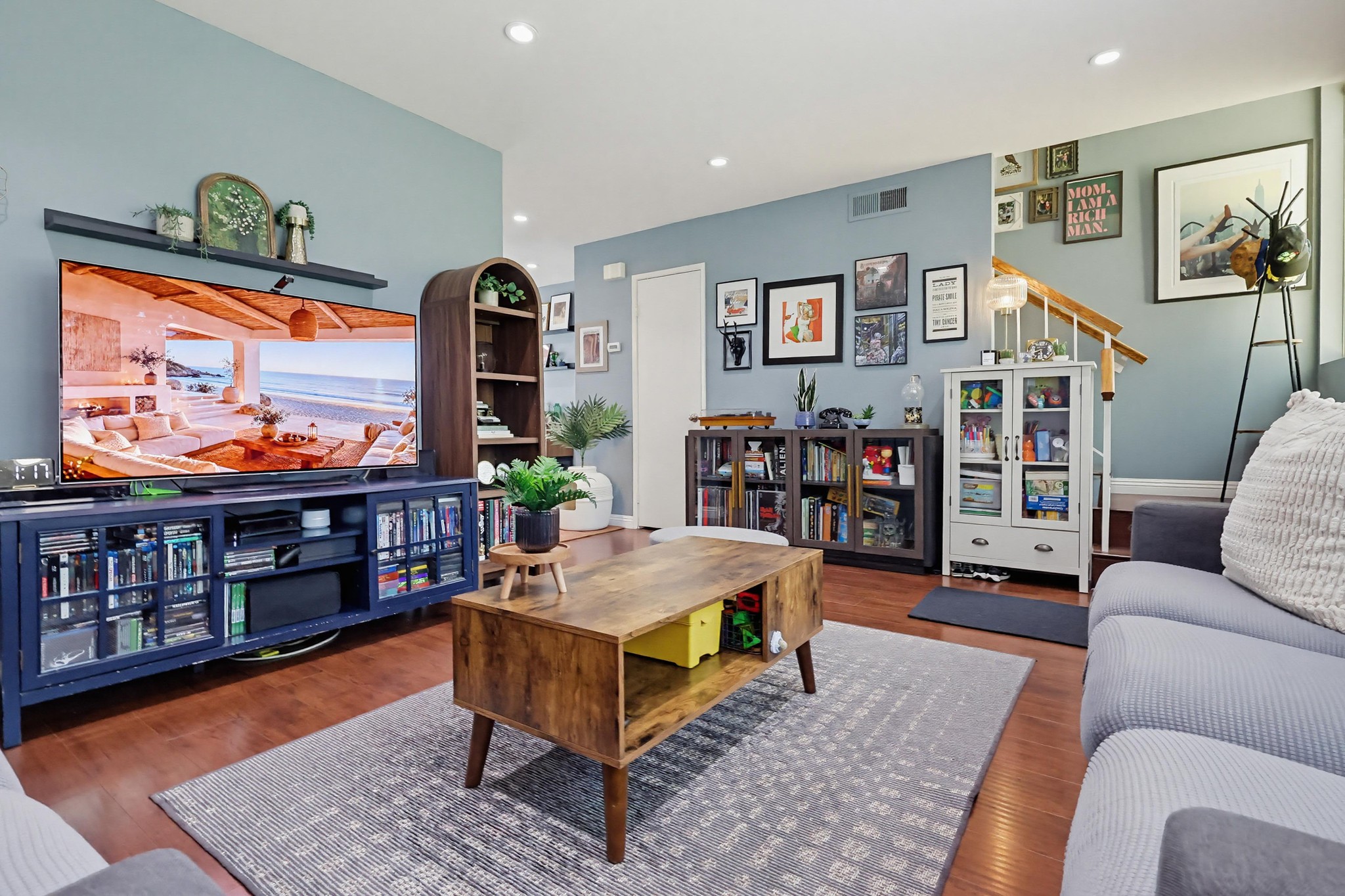 Virtual tour photo 11 of 44 for 2053 E Aroma Dr
