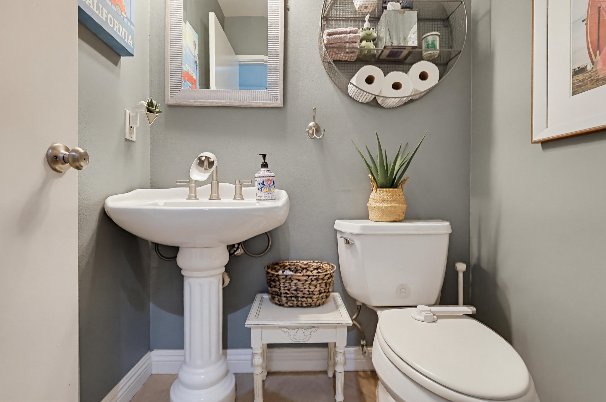 Virtual tour photo 13 of 44 for 2053 E Aroma Dr