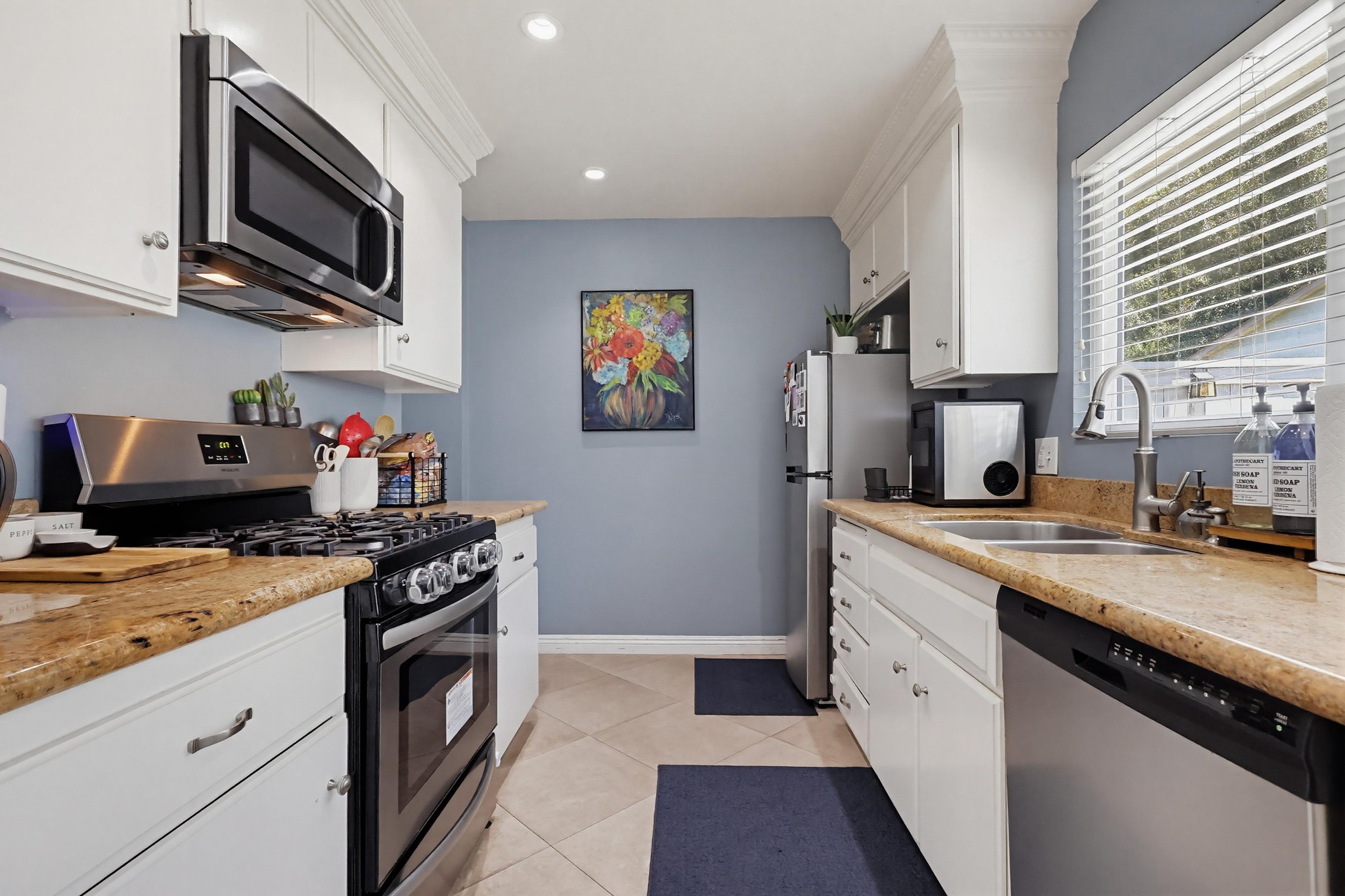 Virtual tour photo 17 of 44 for 2053 E Aroma Dr
