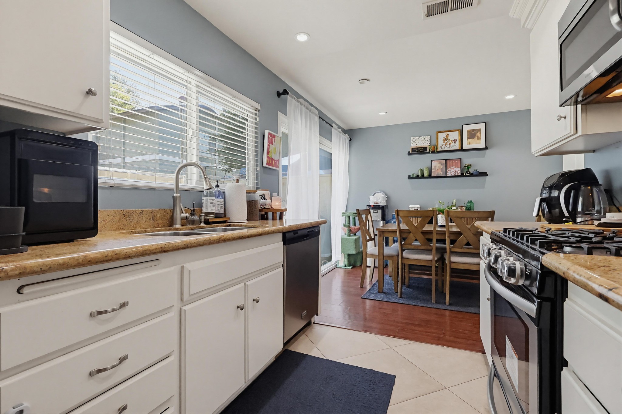 Virtual tour photo 21 of 44 for 2053 E Aroma Dr