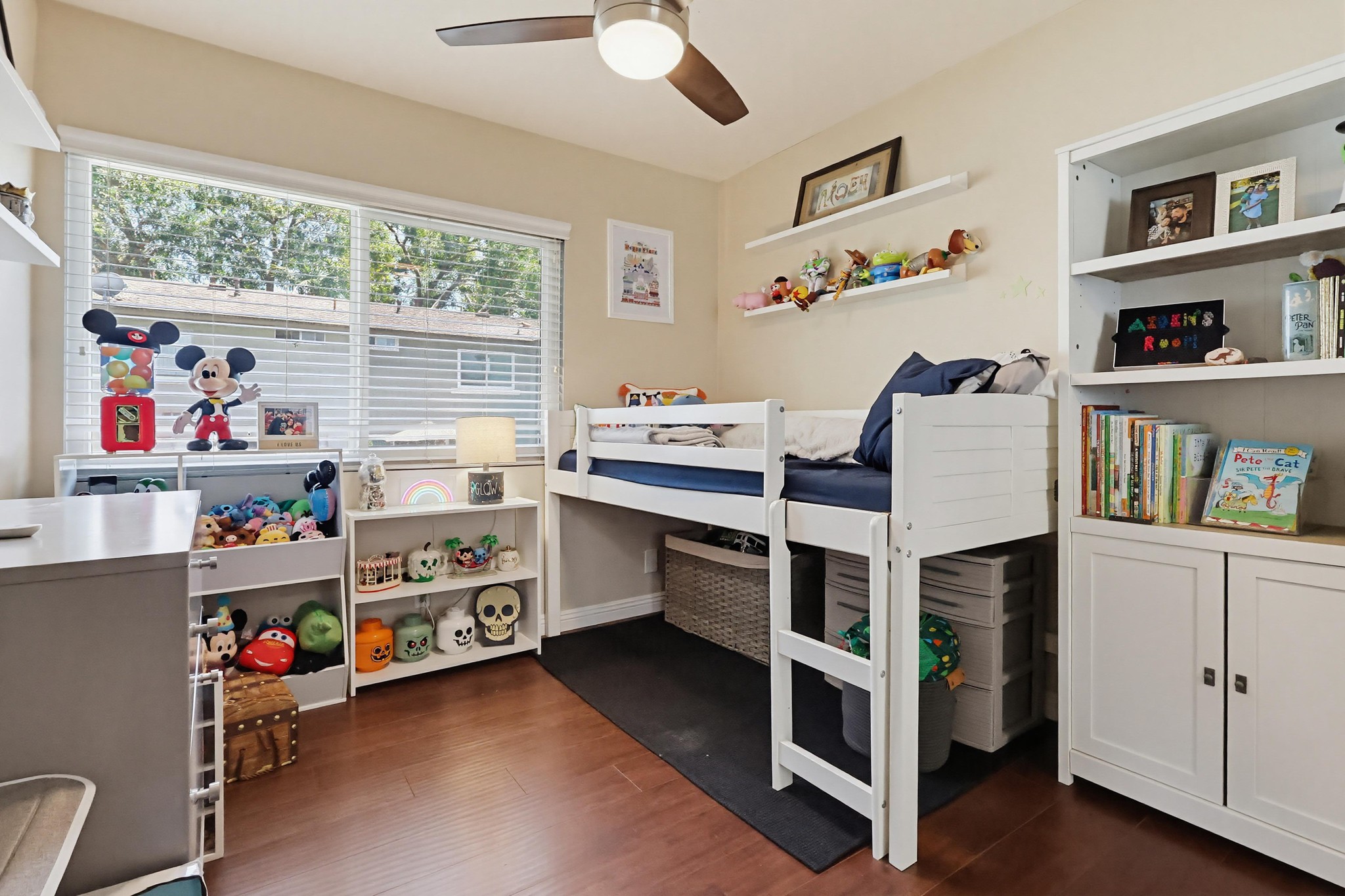 Virtual tour photo 35 of 44 for 2053 E Aroma Dr