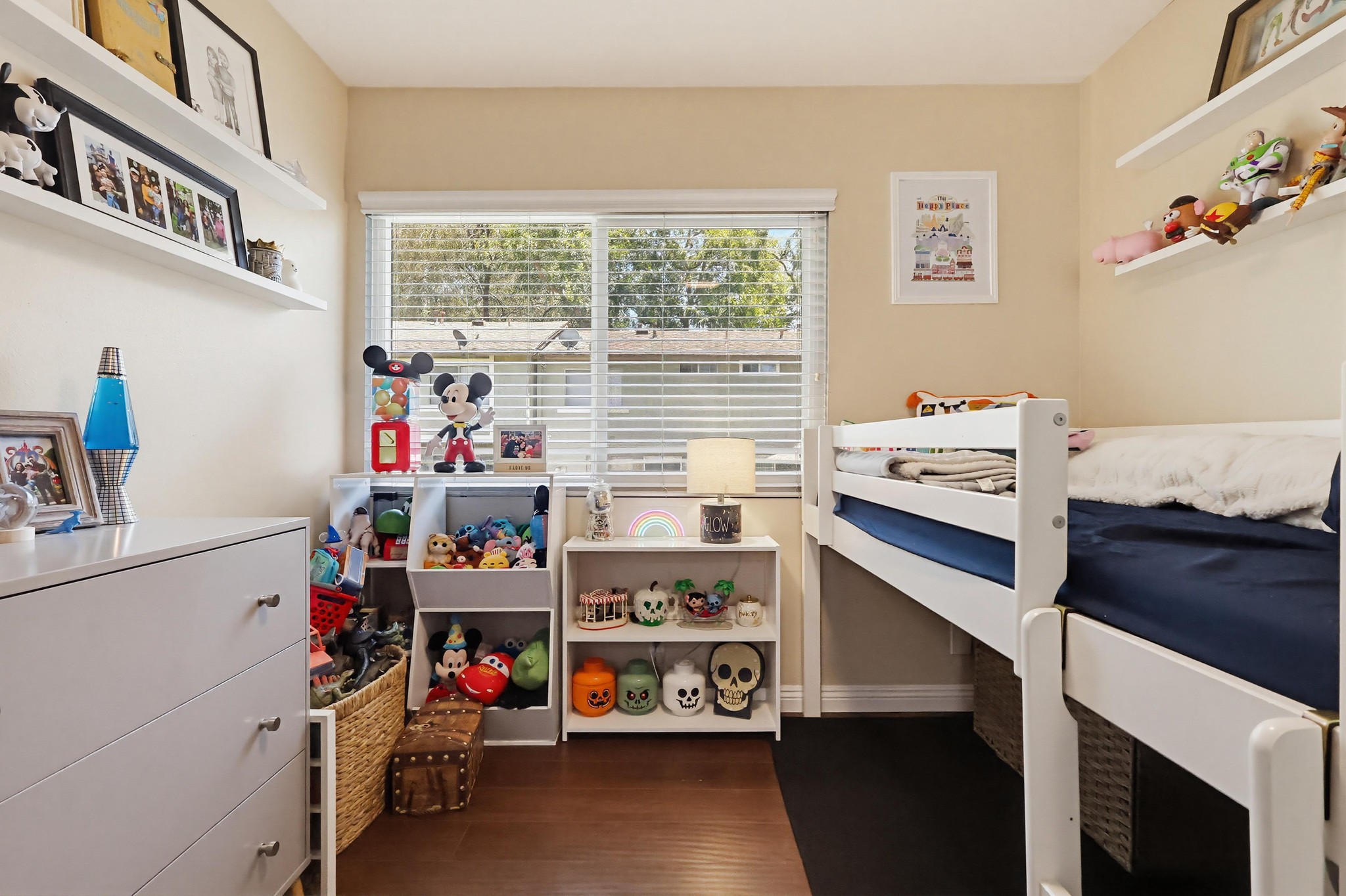 Virtual tour photo 36 of 44 for 2053 E Aroma Dr