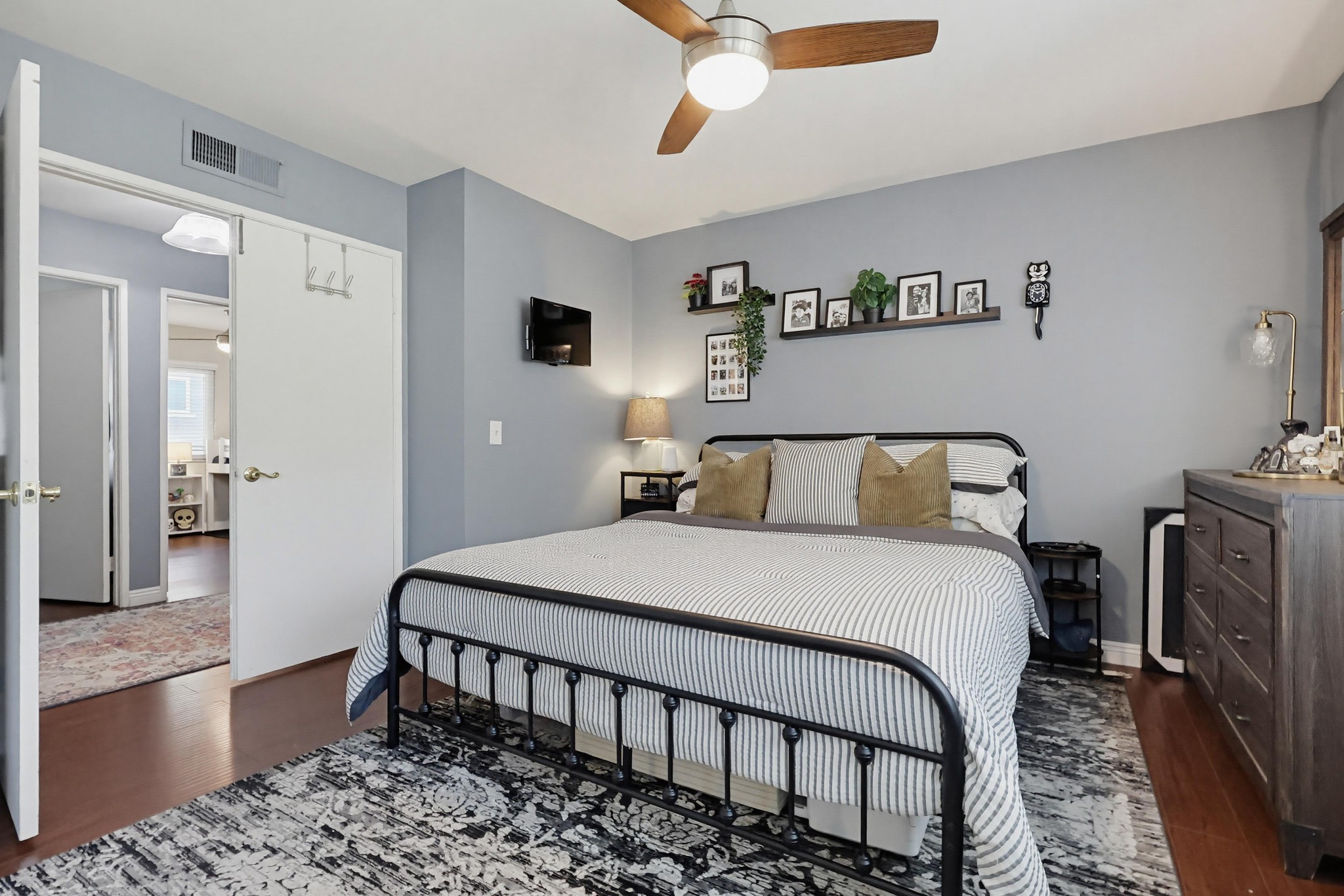 Virtual tour photo 32 of 44 for 2053 E Aroma Dr