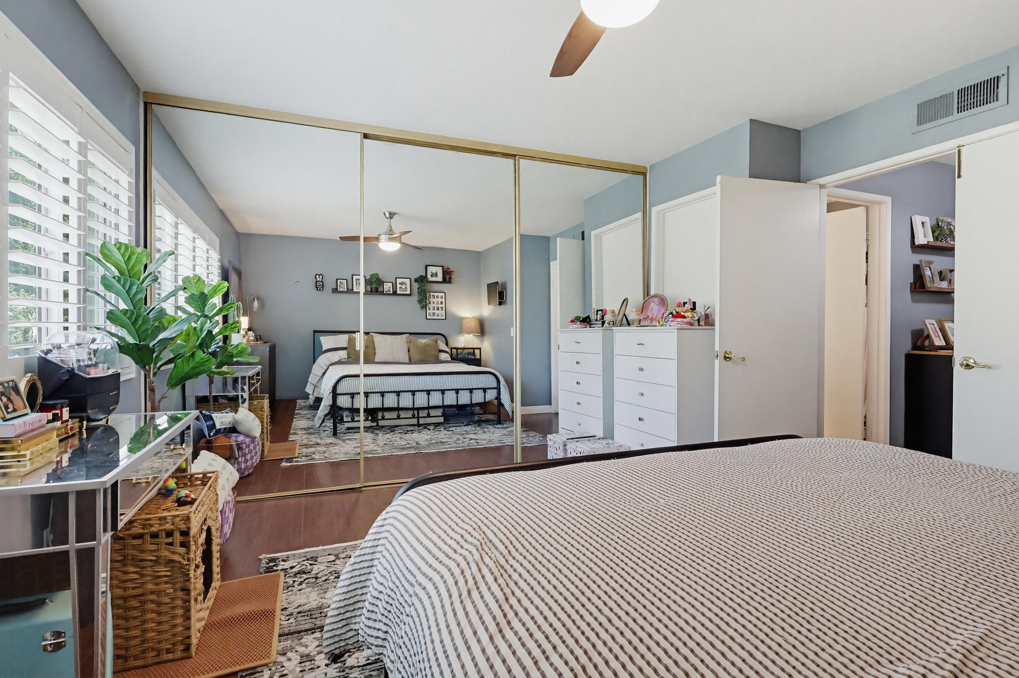 Virtual tour photo 34 of 44 for 2053 E Aroma Dr