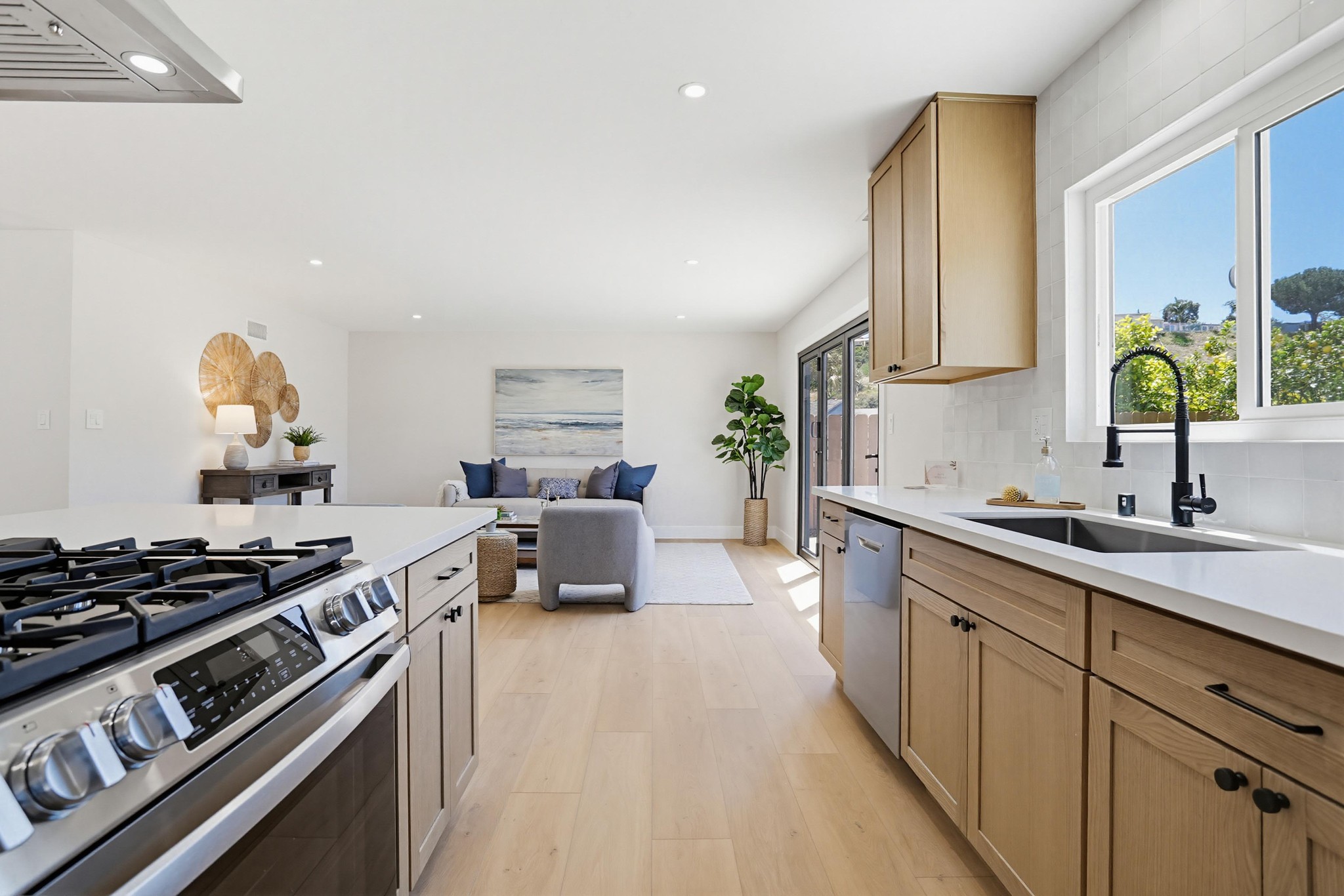 Virtual tour photo 19 of 38 for 2054 Judson St