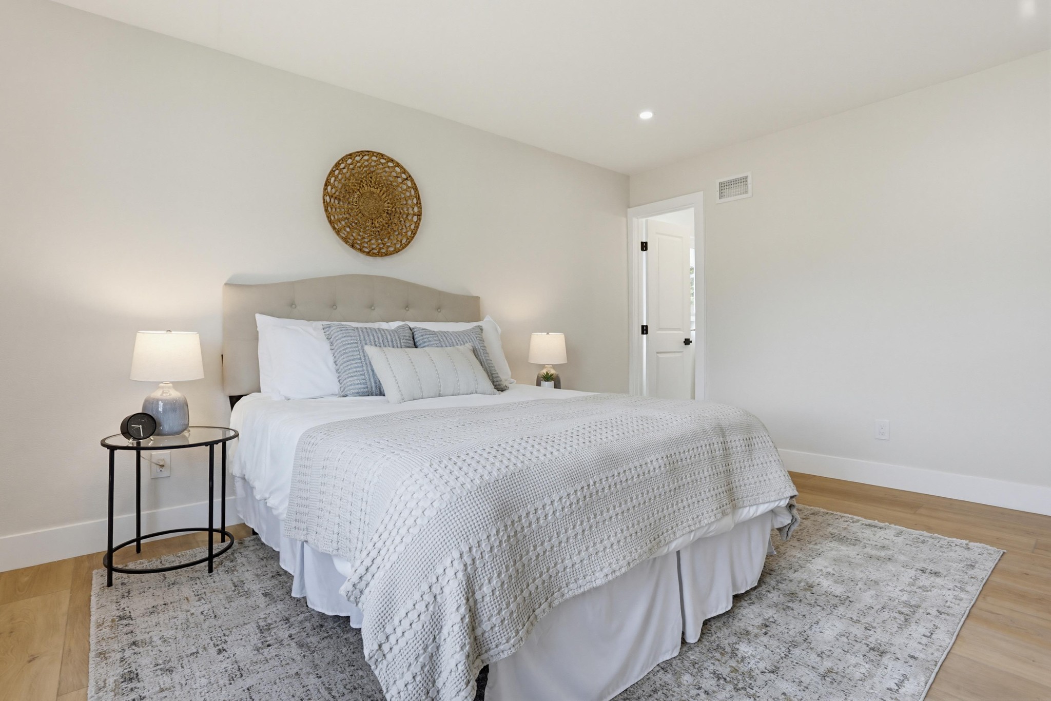Virtual tour photo 23 of 38 for 2054 Judson St