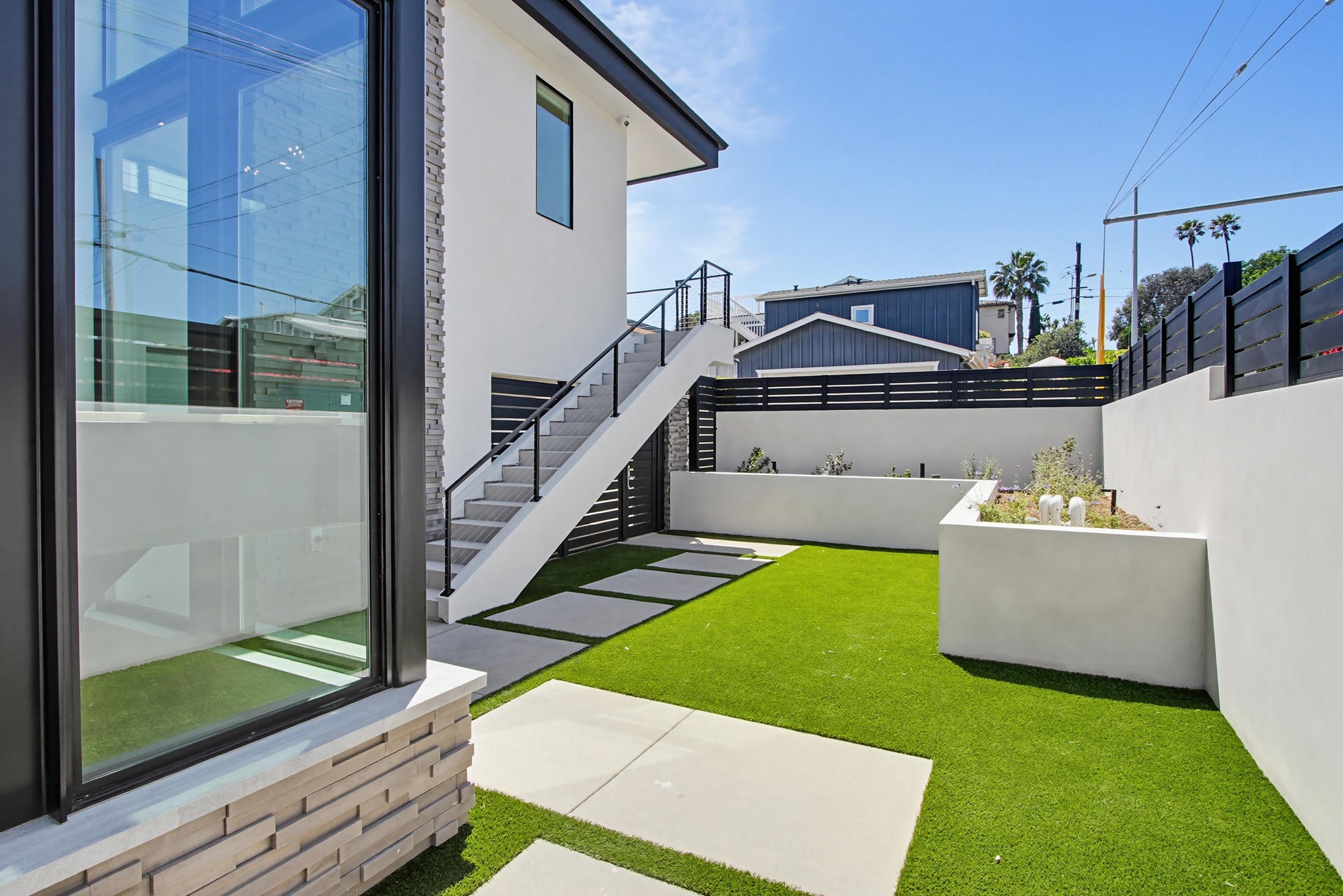 Virtual tour photo 10 of 93 for 206 4th St
