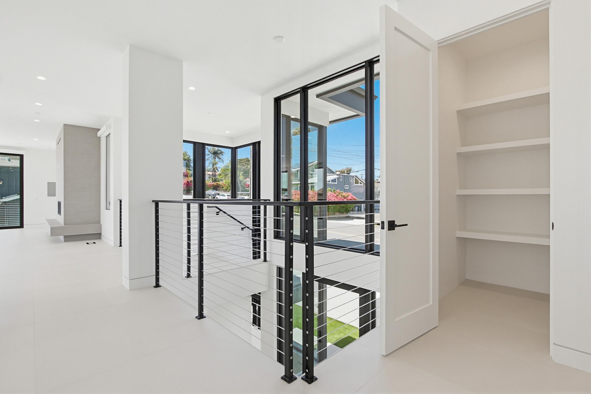 Virtual tour photo 28 of 93 for 206 4th St
