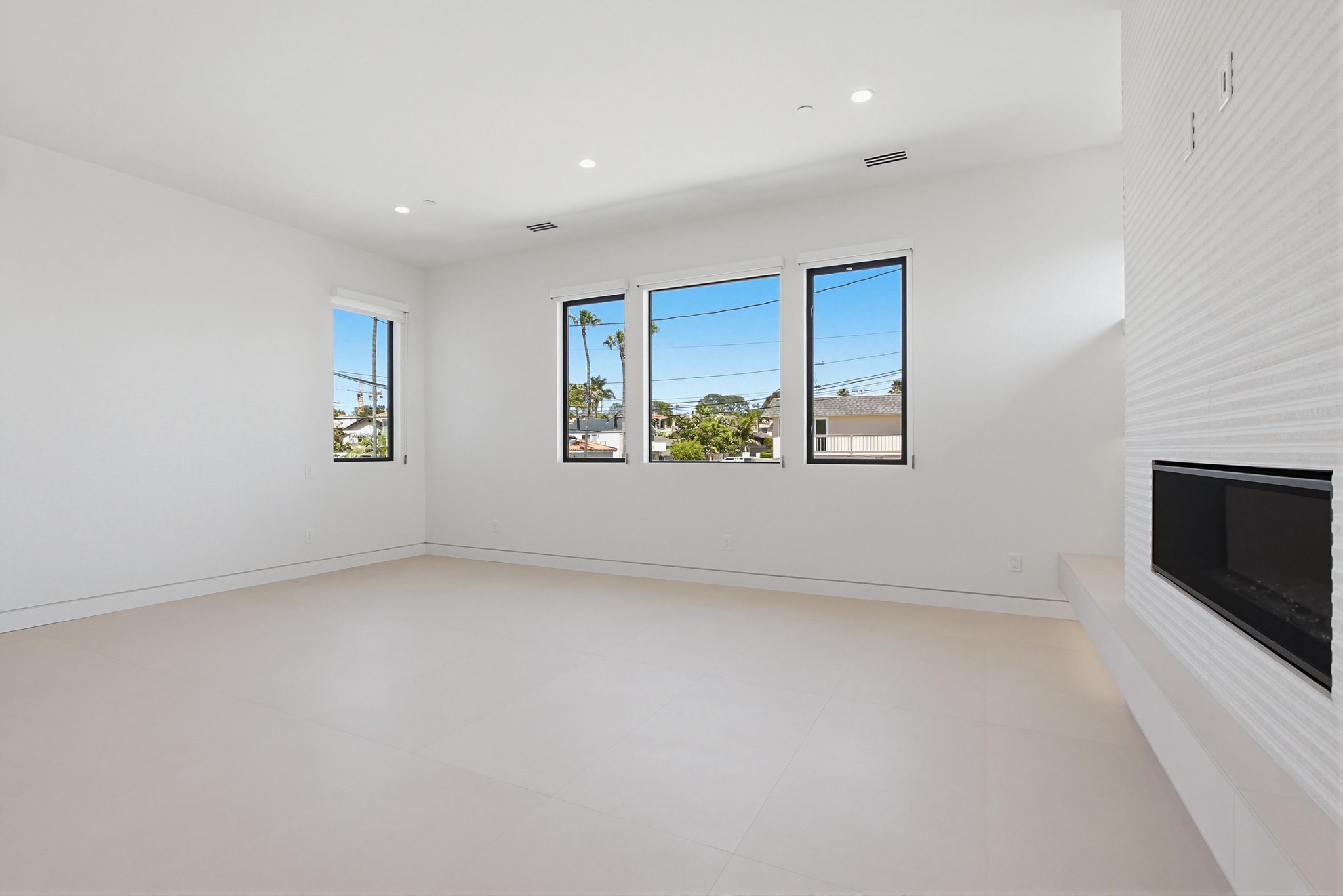 Virtual tour photo 42 of 93 for 206 4th St