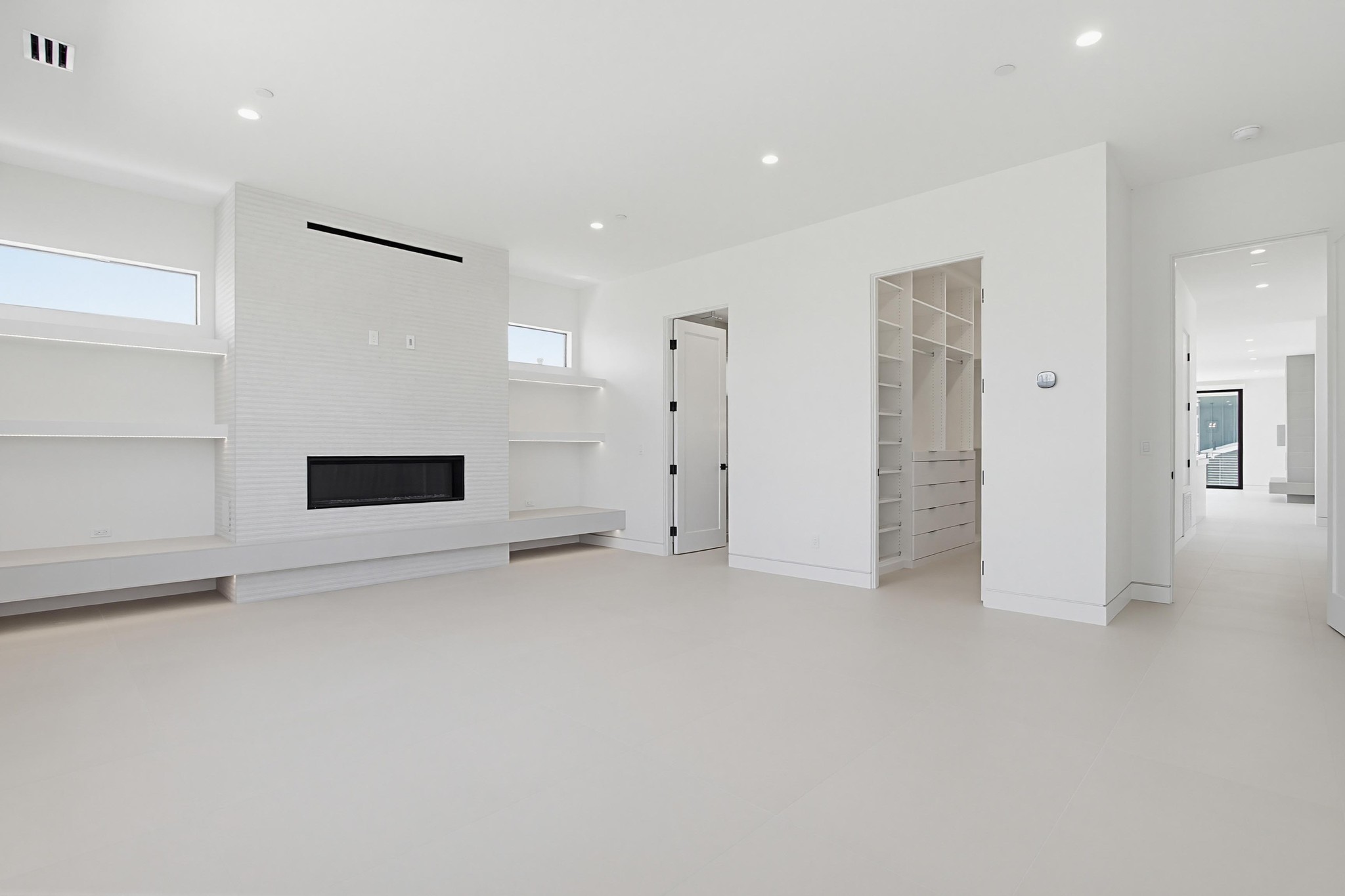Virtual tour photo 43 of 93 for 206 4th St