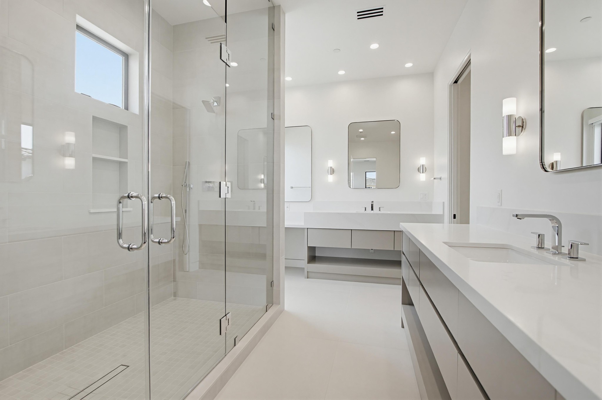 Virtual tour photo 48 of 93 for 206 4th St