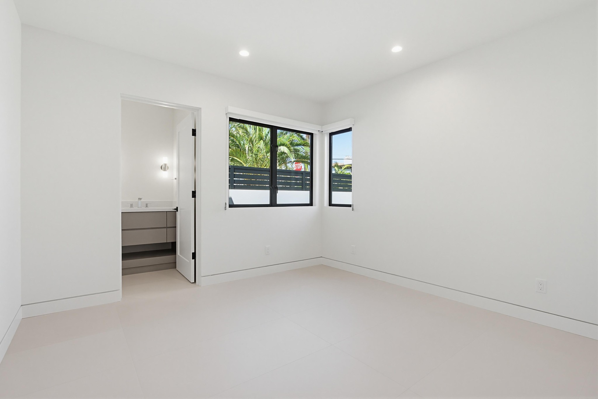 Virtual tour photo 52 of 93 for 206 4th St
