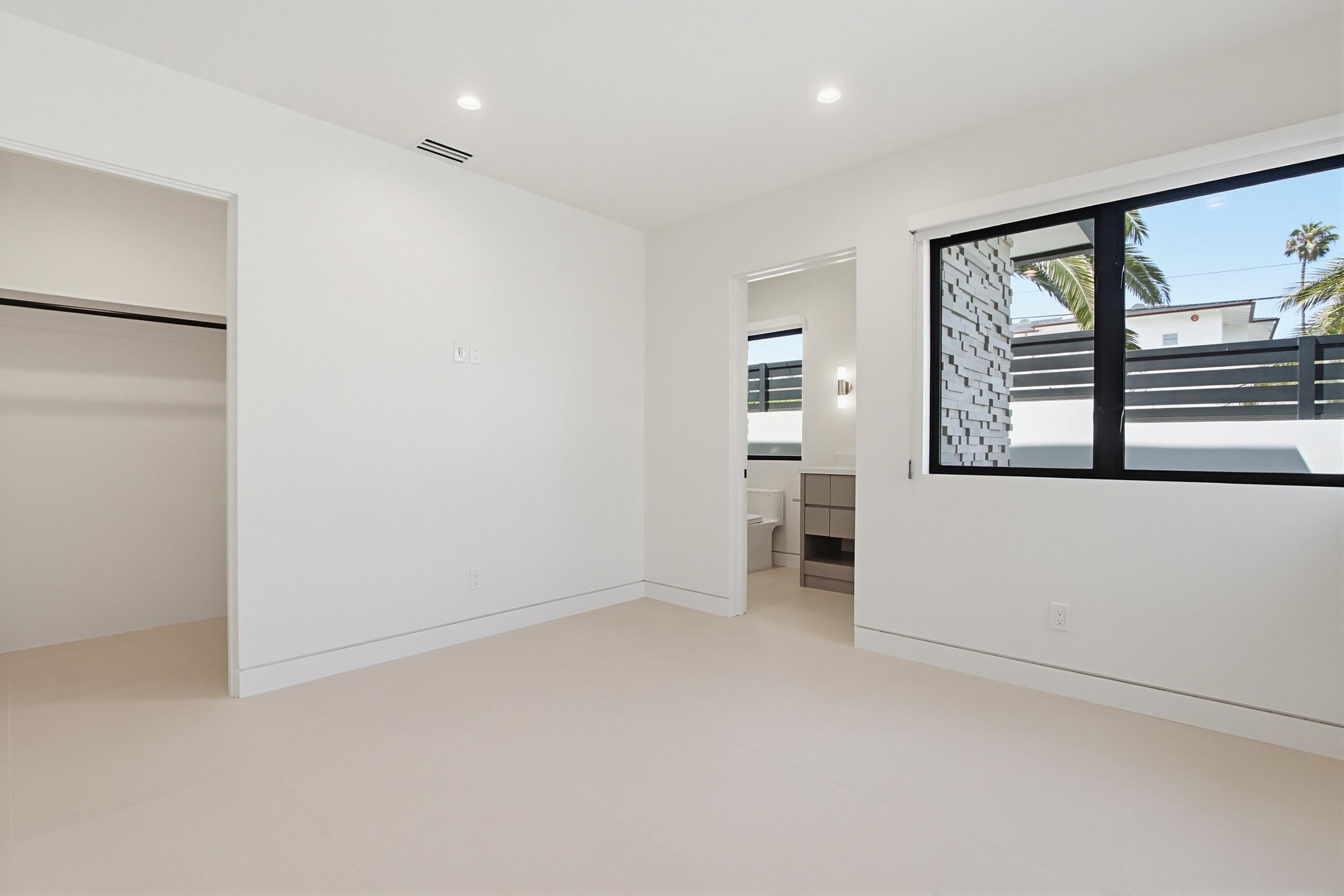 Virtual tour photo 53 of 93 for 206 4th St