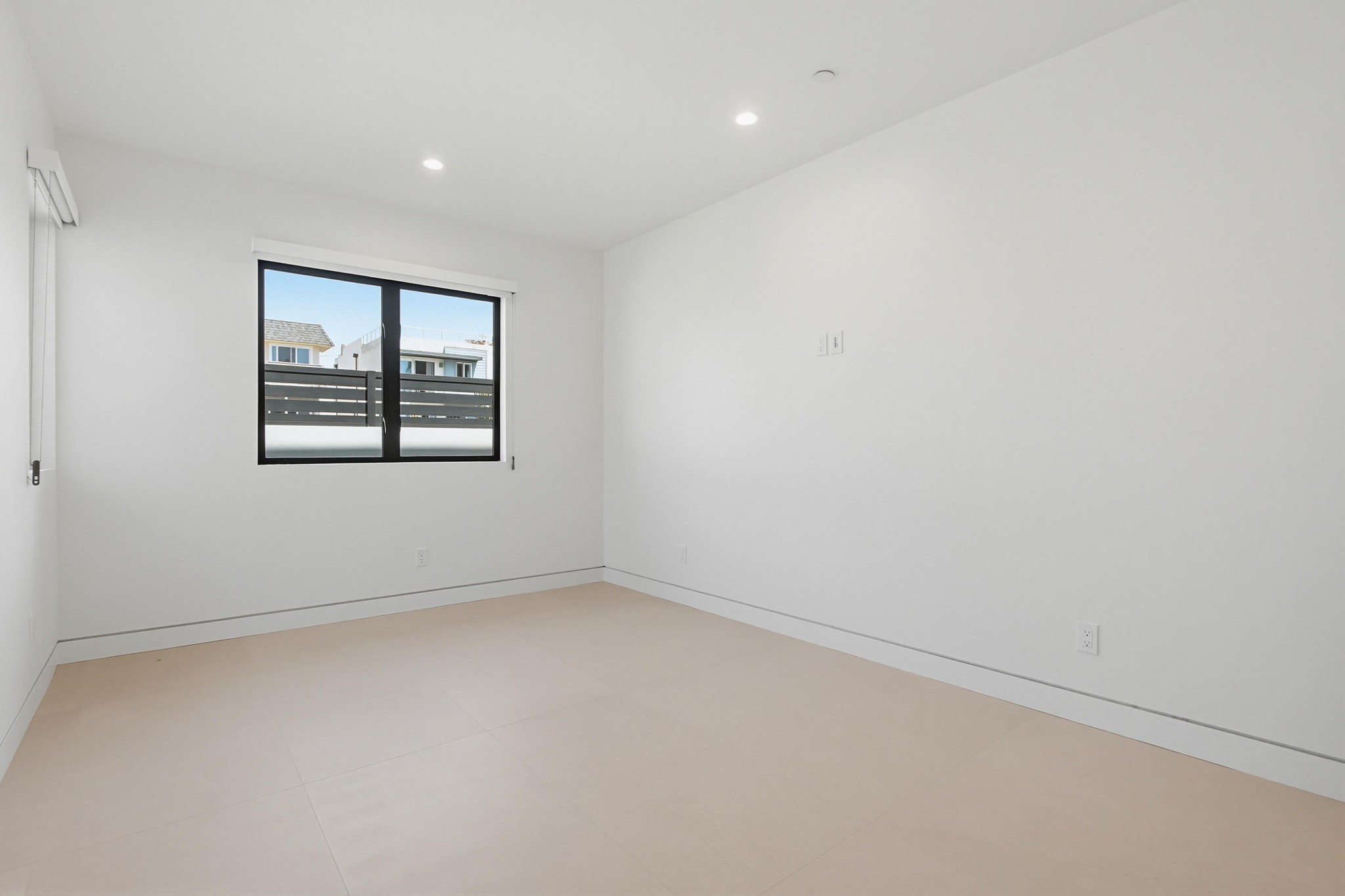 Virtual tour photo 58 of 93 for 206 4th St