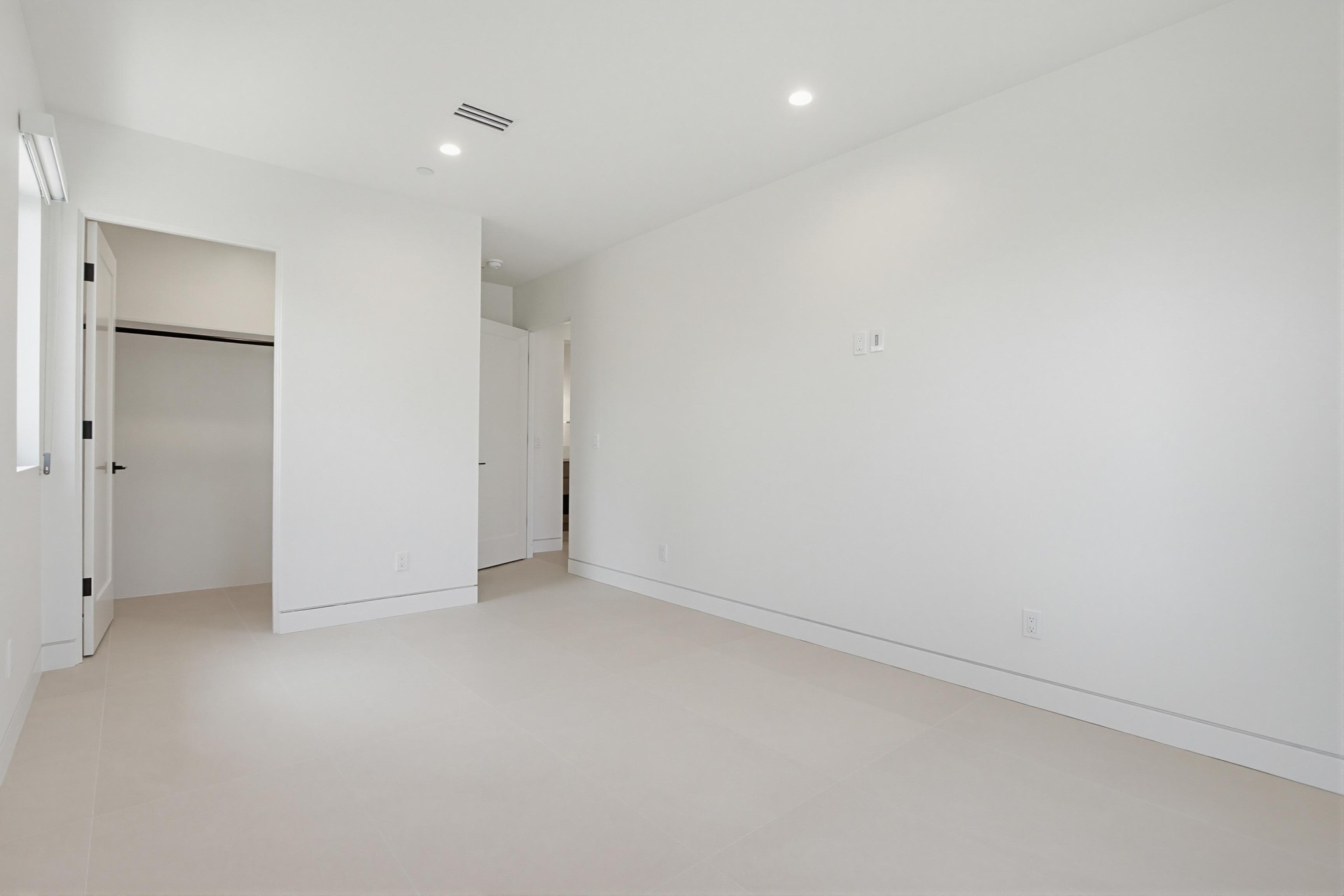 Virtual tour photo 62 of 93 for 206 4th St