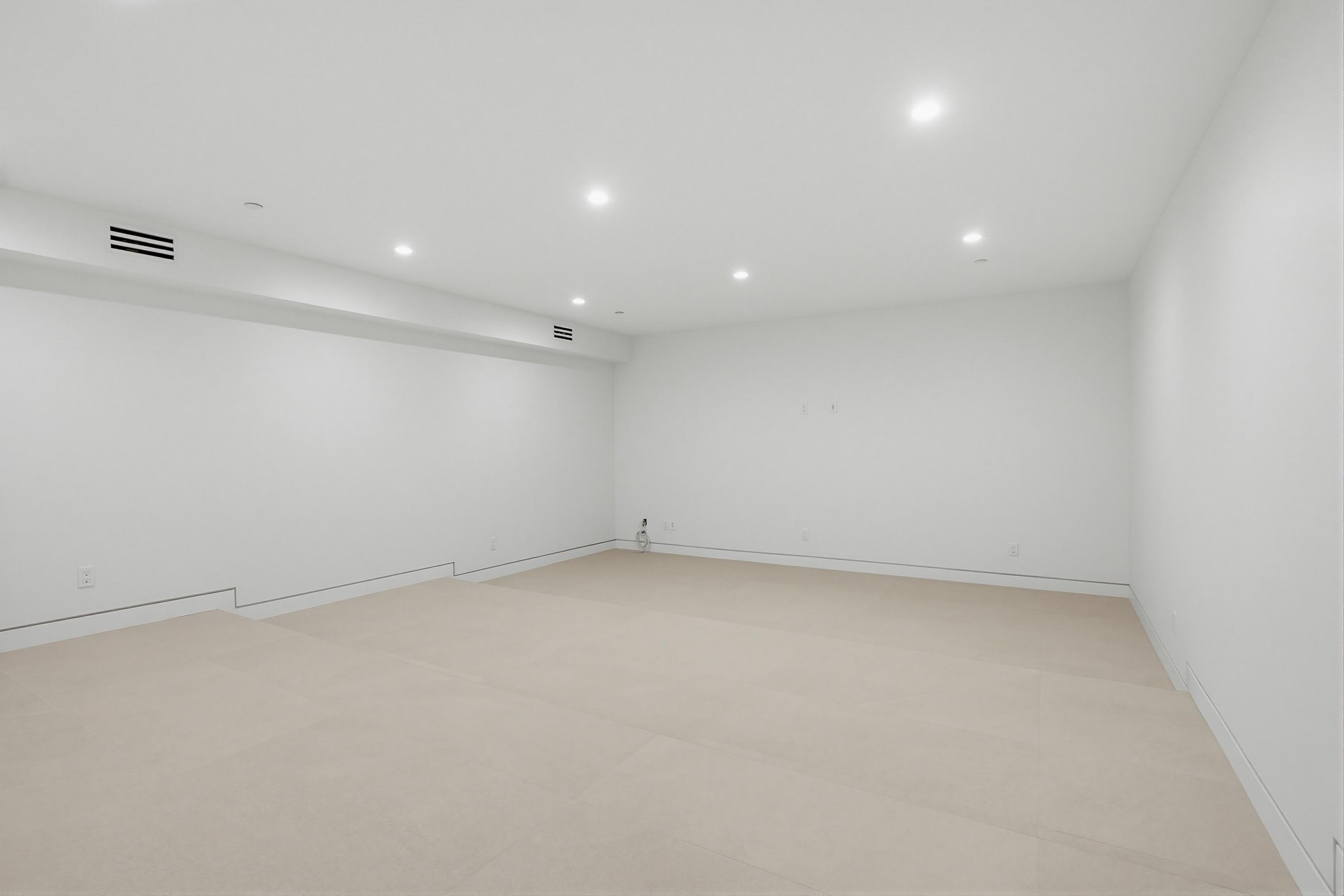Virtual tour photo 71 of 93 for 206 4th St