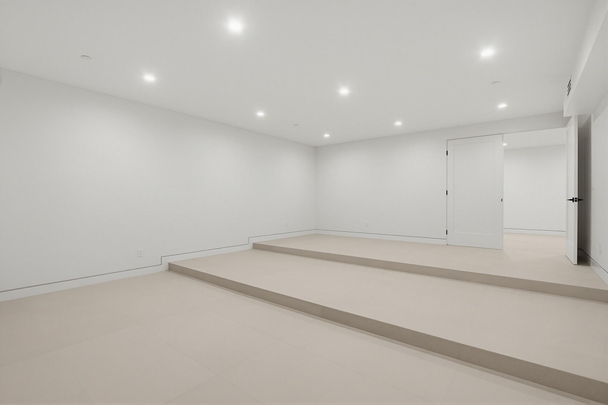 Virtual tour photo 72 of 93 for 206 4th St