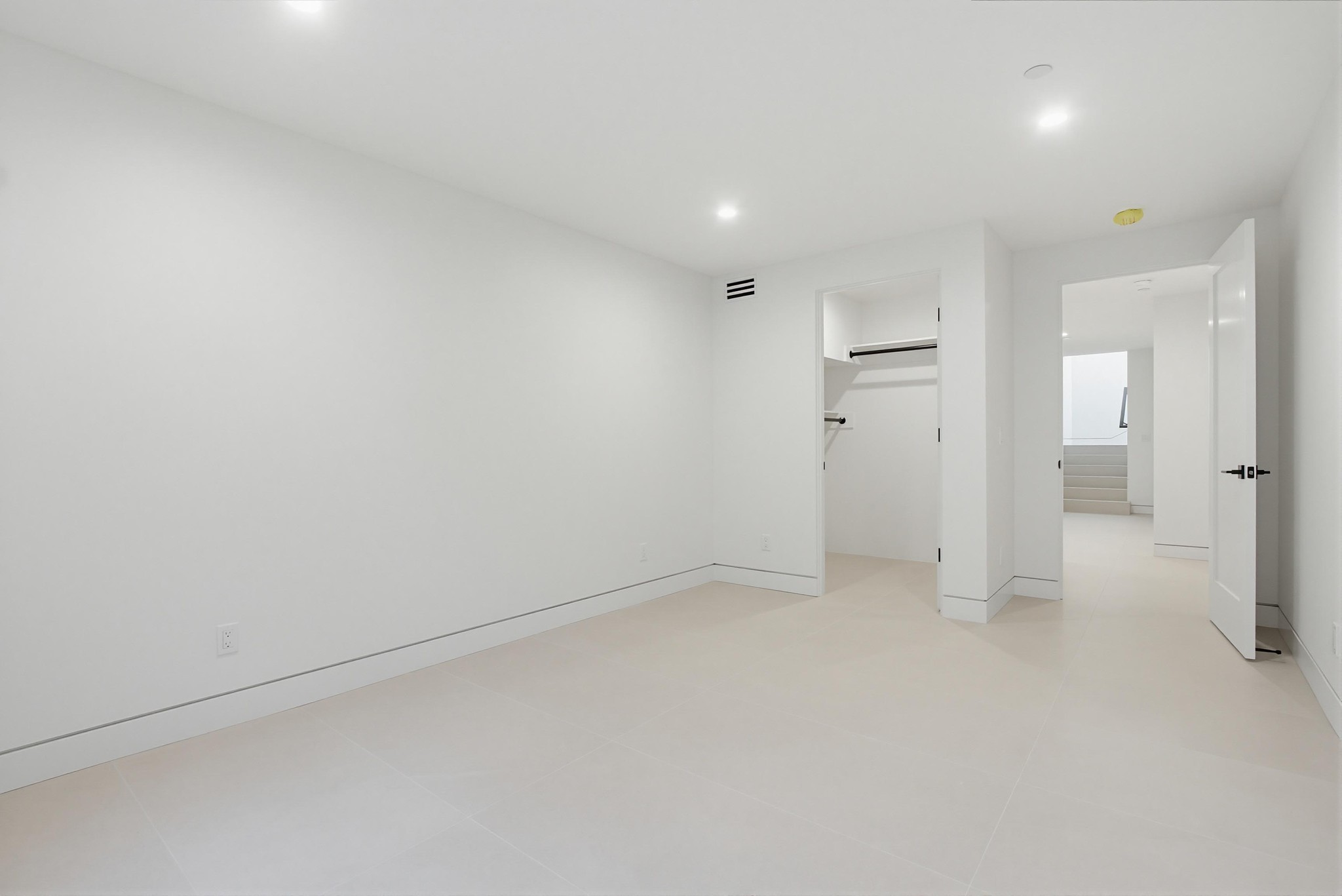 Virtual tour photo 76 of 93 for 206 4th St