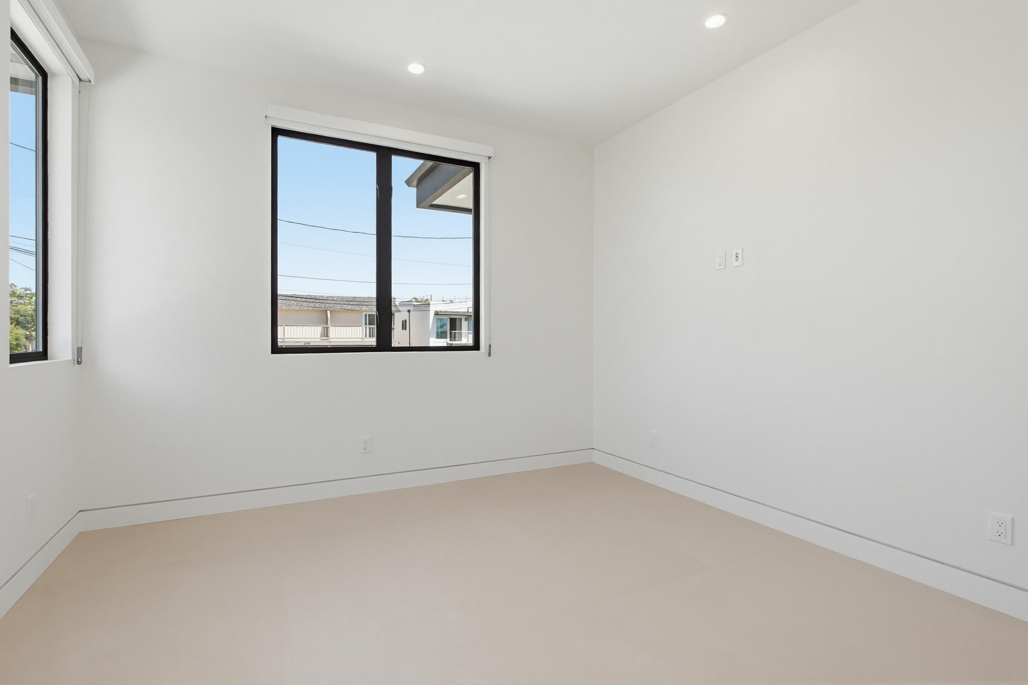 Virtual tour photo 80 of 93 for 206 4th St