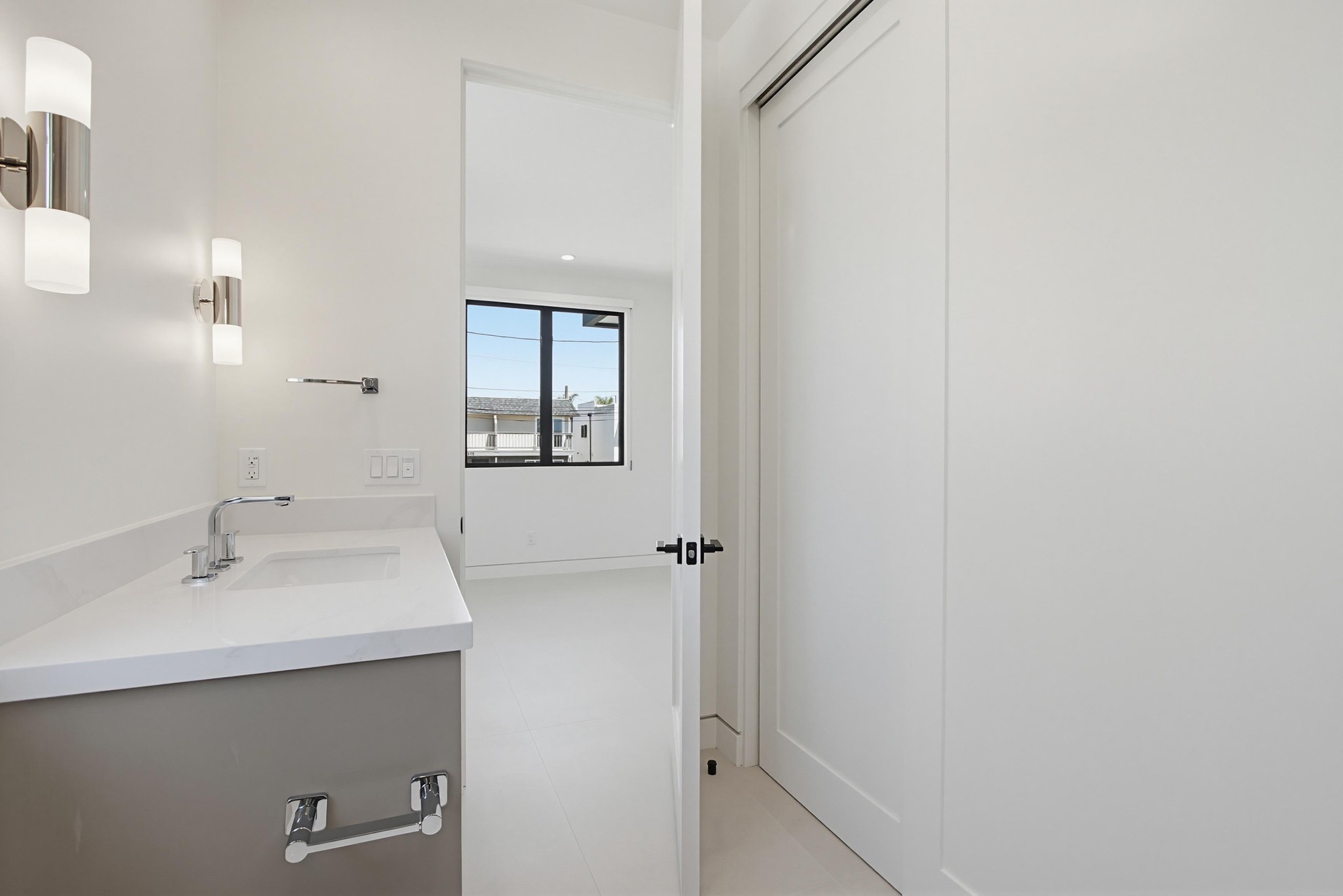 Virtual tour photo 83 of 93 for 206 4th St