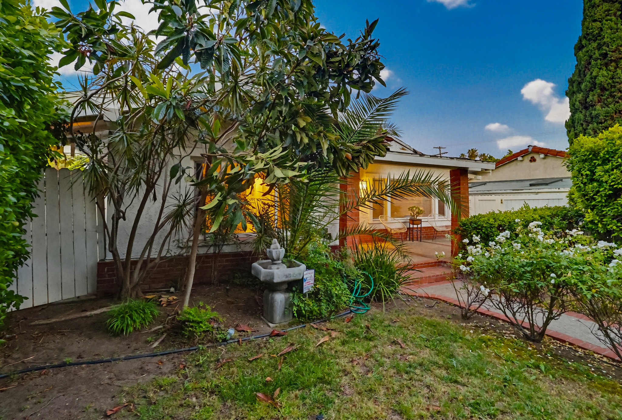 Virtual tour photo 7 of 119 for 206 N Wilton Pl