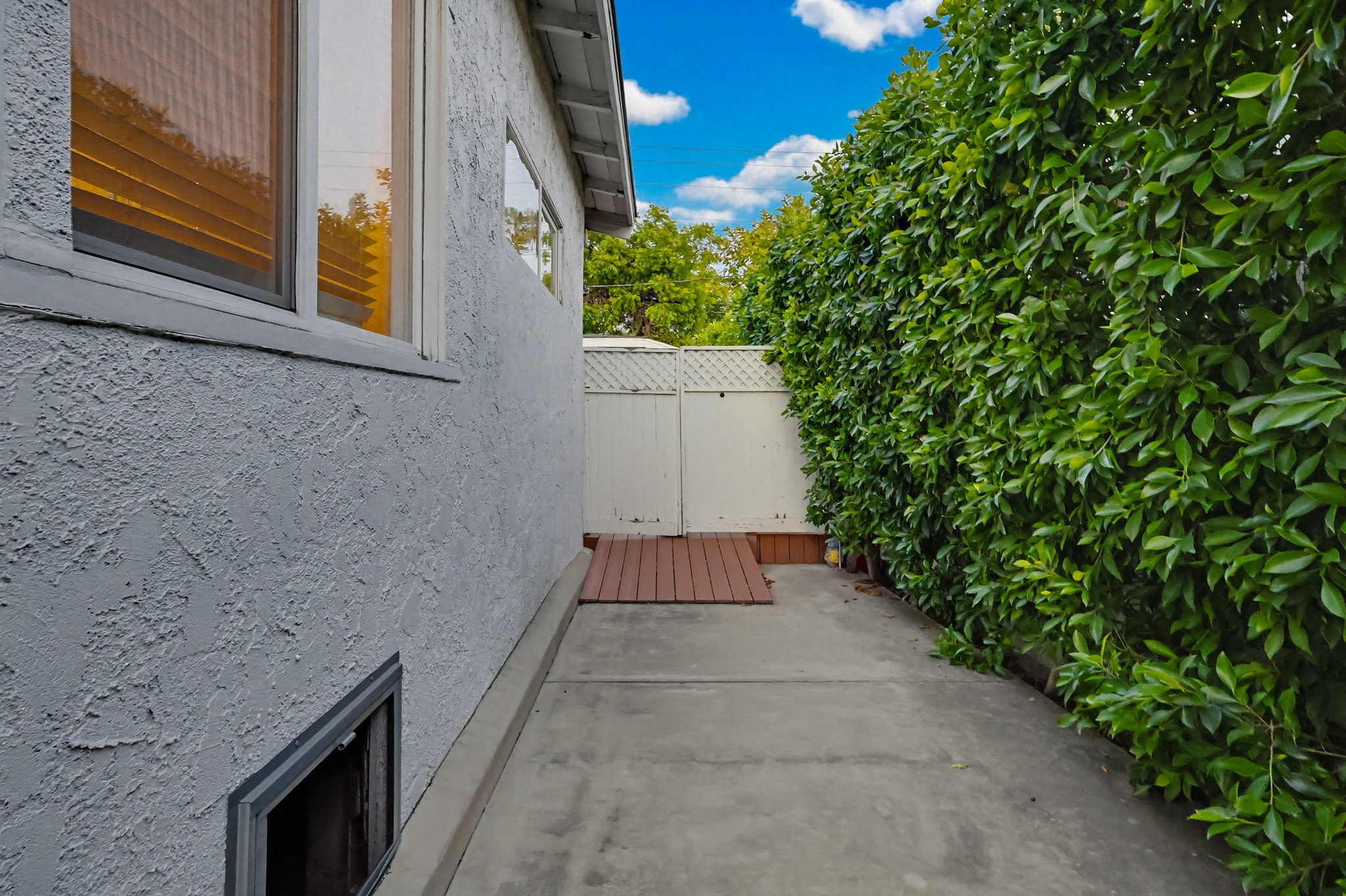 Virtual tour photo 17 of 119 for 206 N Wilton Pl