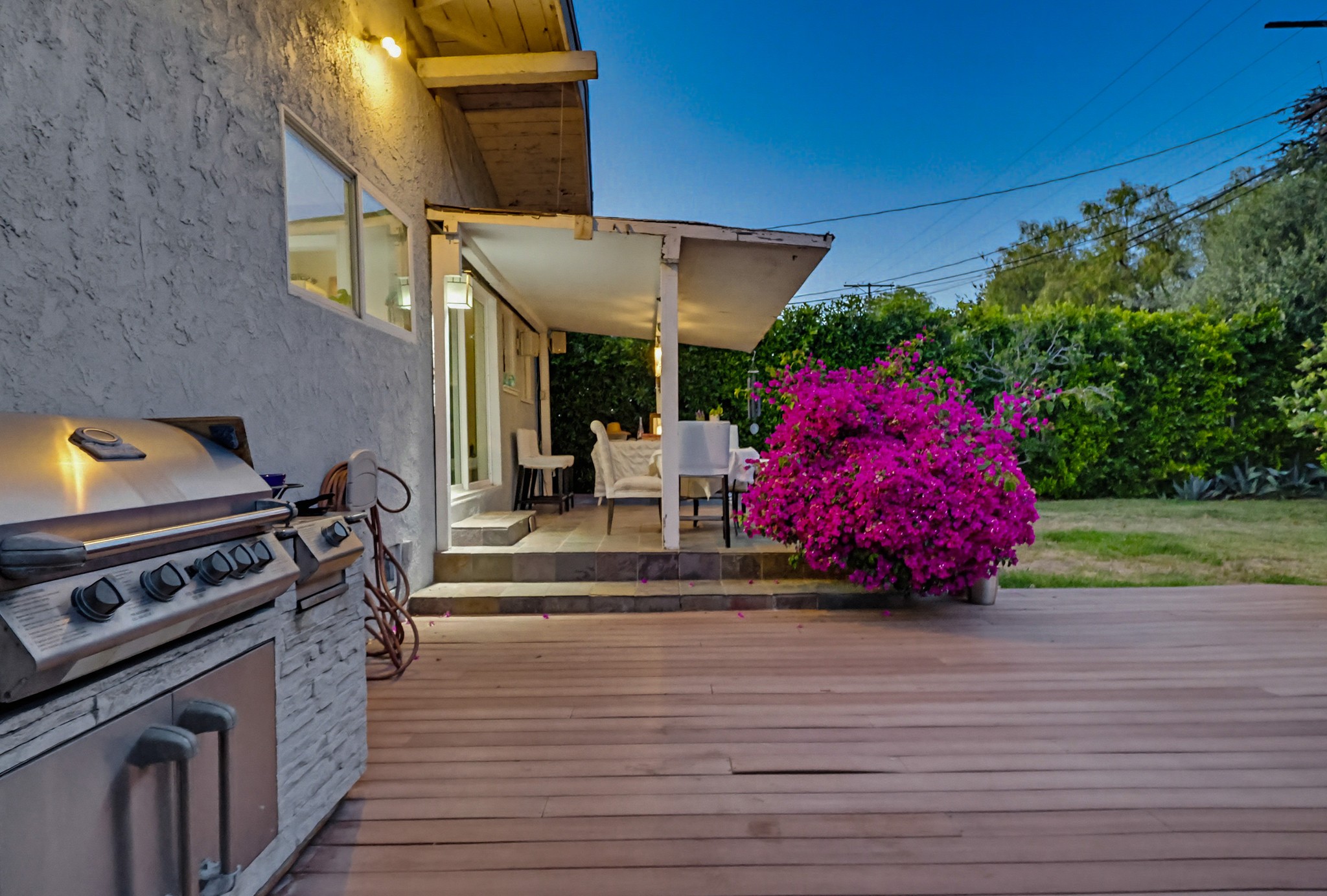 Virtual tour photo 20 of 119 for 206 N Wilton Pl
