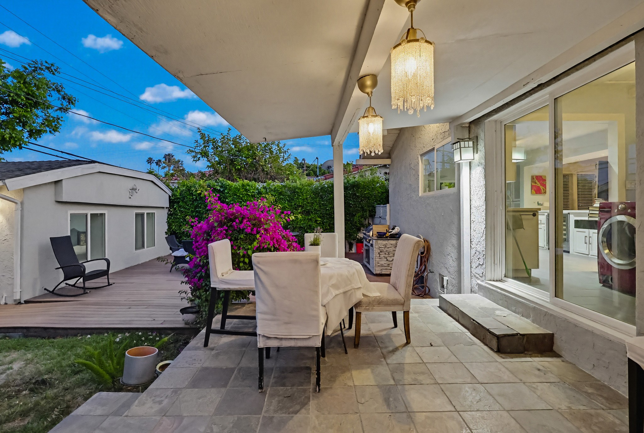 Virtual tour photo 29 of 119 for 206 N Wilton Pl