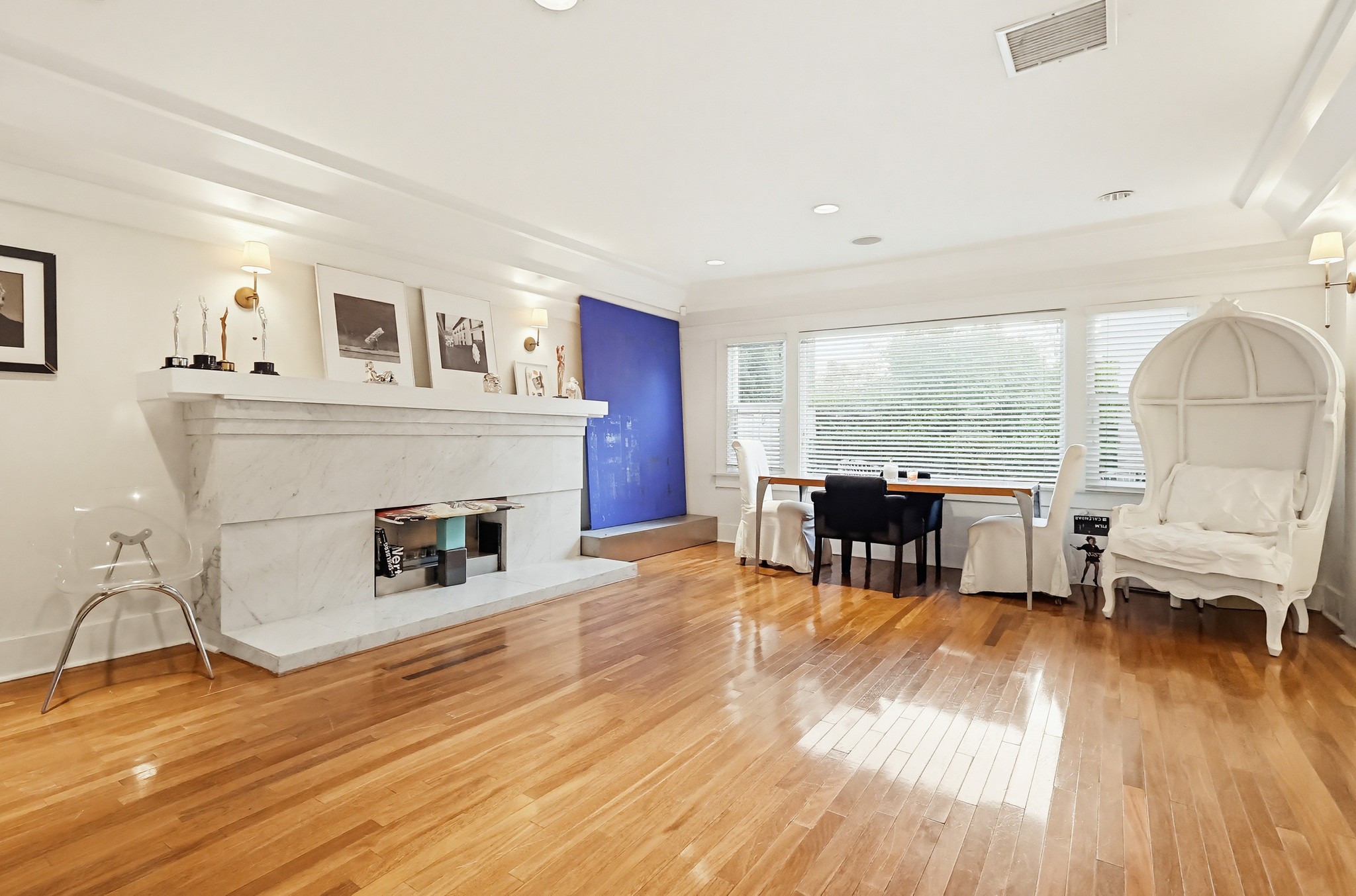 Virtual tour photo 47 of 119 for 206 N Wilton Pl