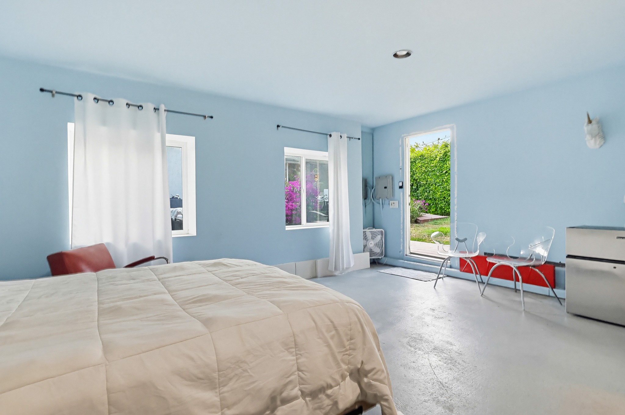 Virtual tour photo 89 of 119 for 206 N Wilton Pl
