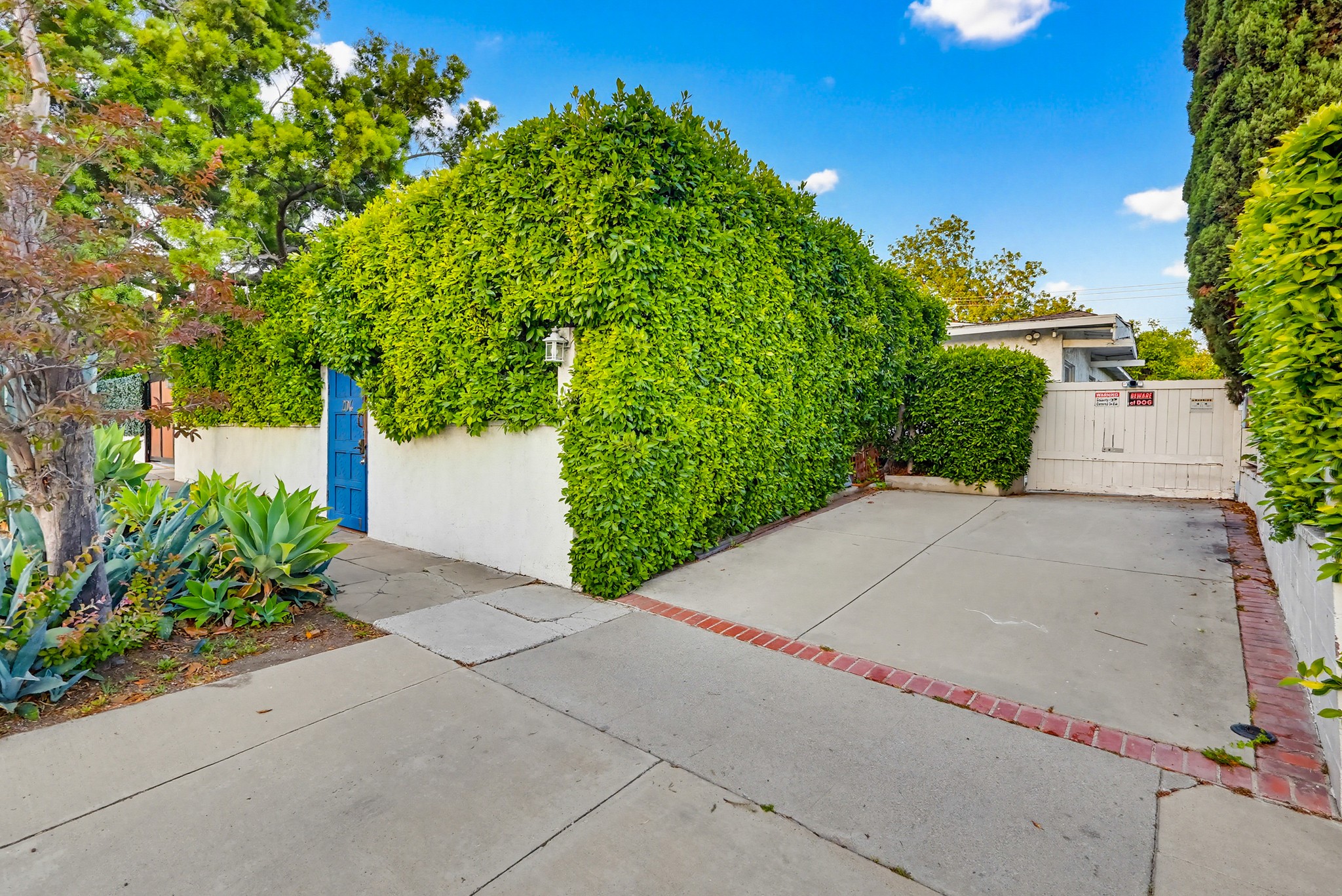 Virtual tour photo 93 of 119 for 206 N Wilton Pl