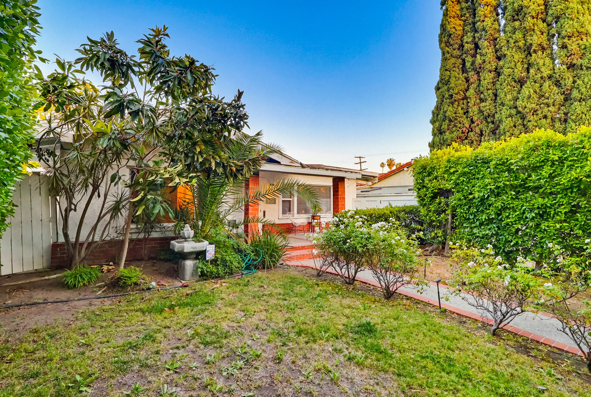 Virtual tour photo 96 of 119 for 206 N Wilton Pl