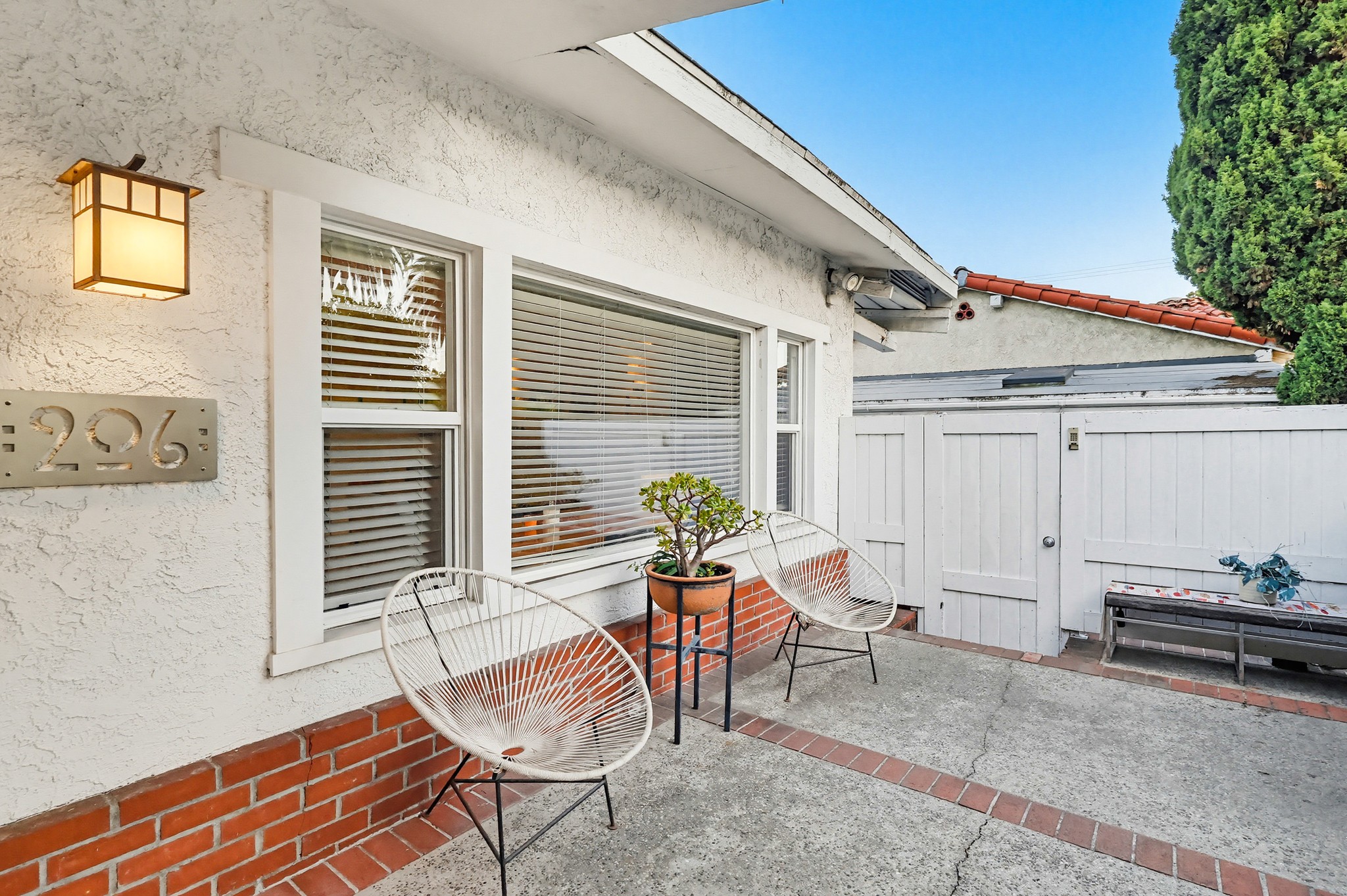 Virtual tour photo 100 of 119 for 206 N Wilton Pl
