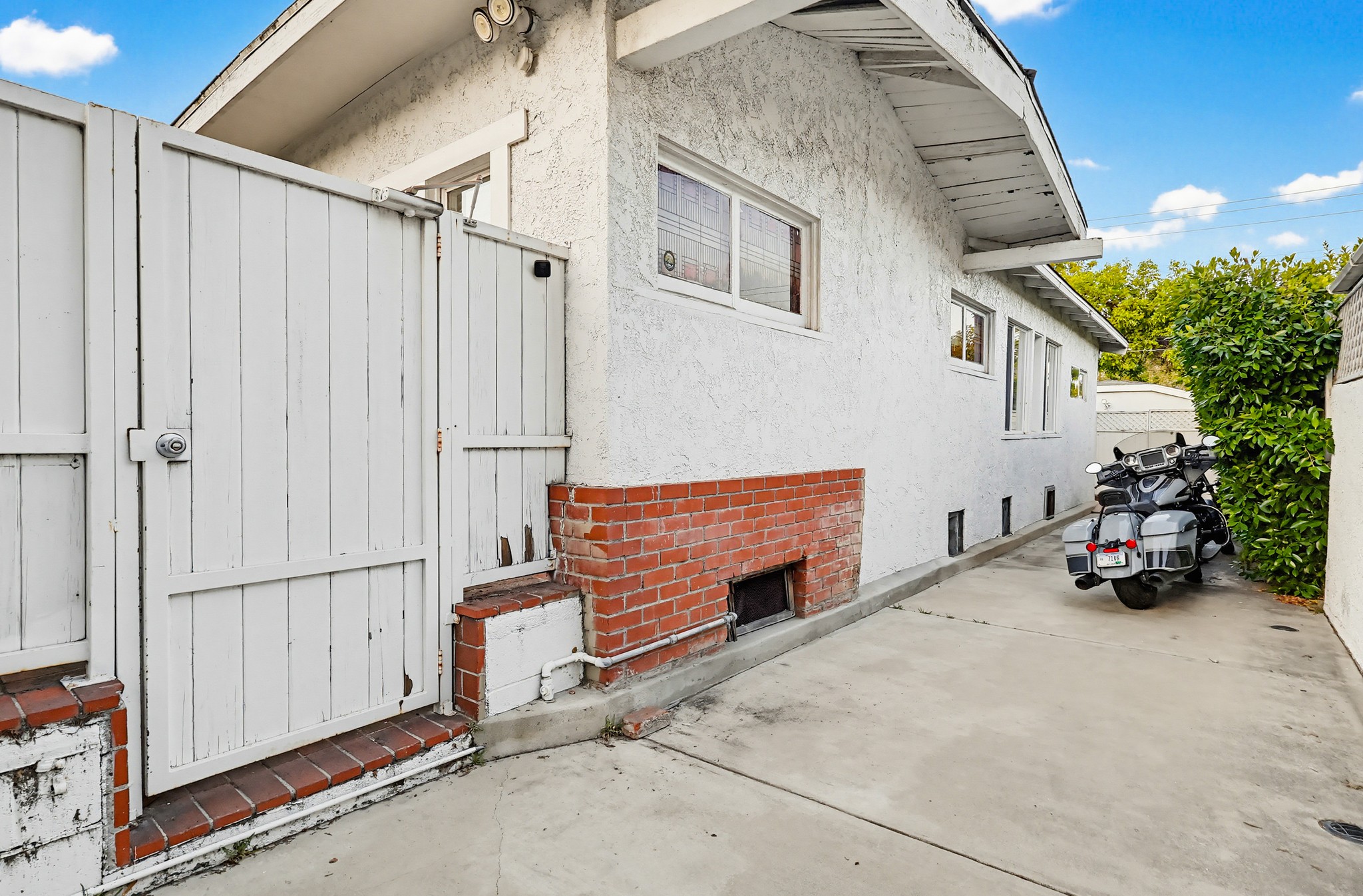 Virtual tour photo 102 of 119 for 206 N Wilton Pl