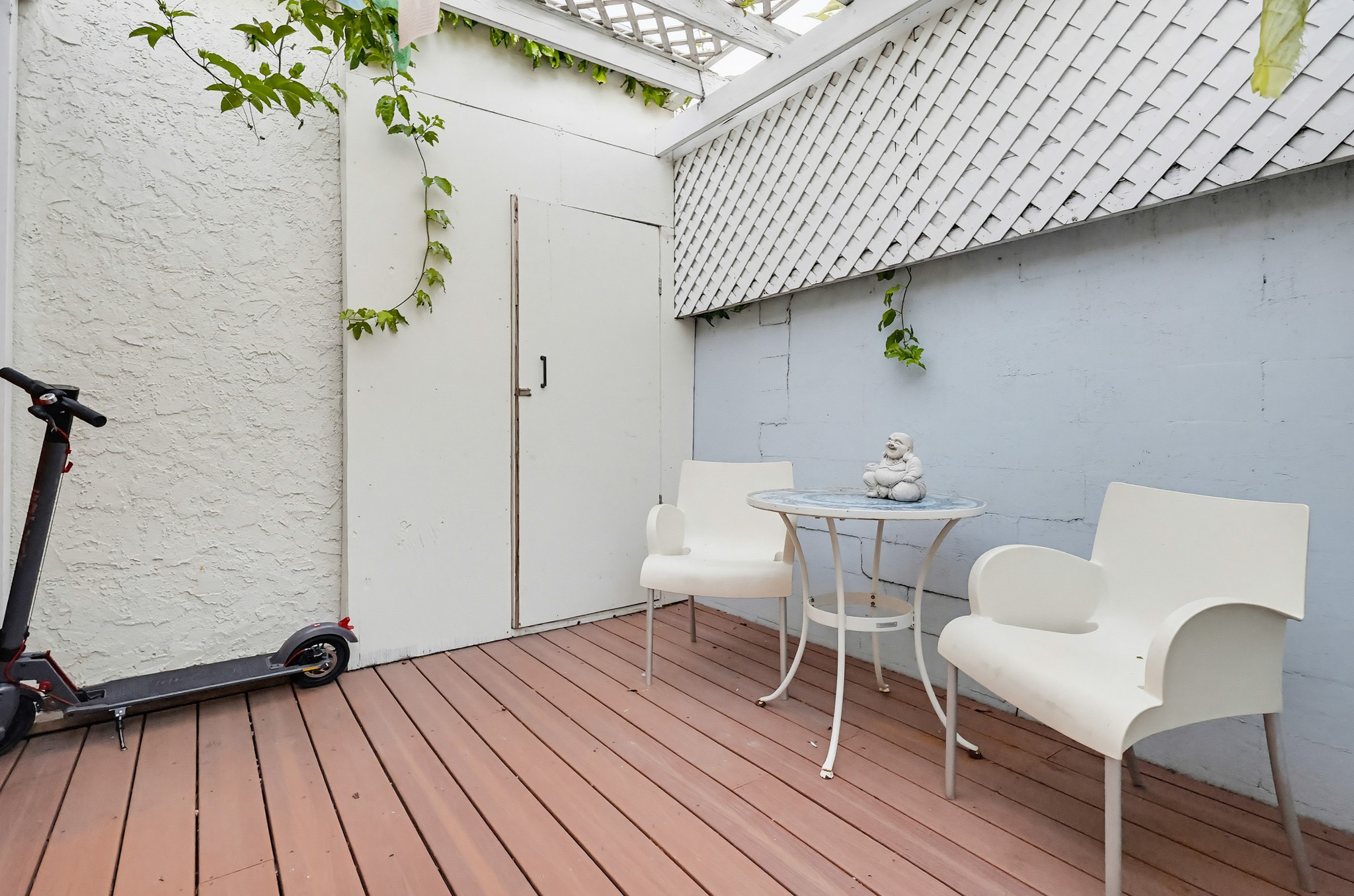 Virtual tour photo 105 of 119 for 206 N Wilton Pl