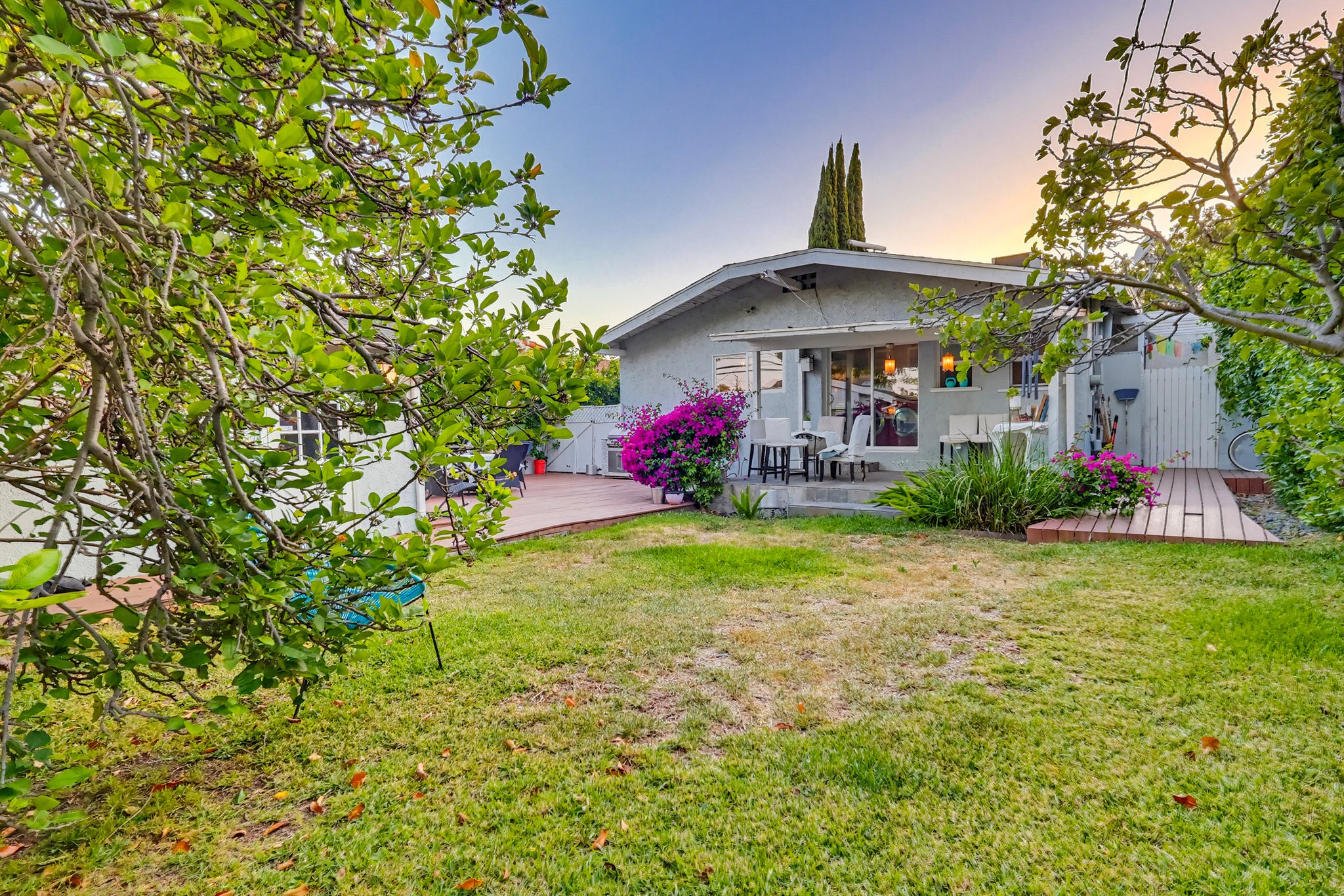 Virtual tour photo 119 of 119 for 206 N Wilton Pl