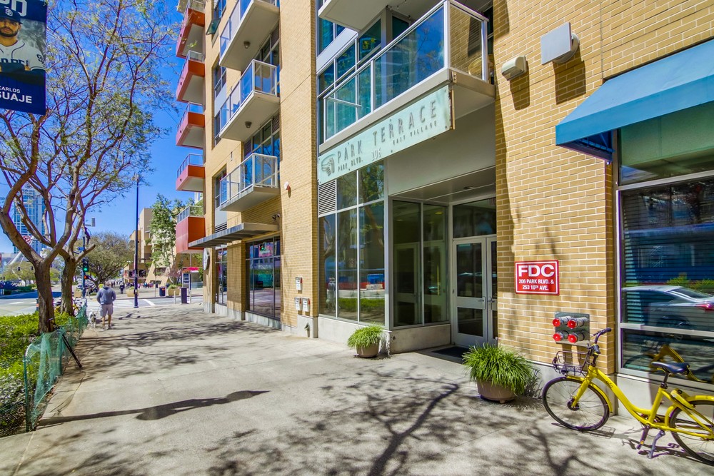 Virtual tour photo 5 of 44 for 206 Park Blvd #205