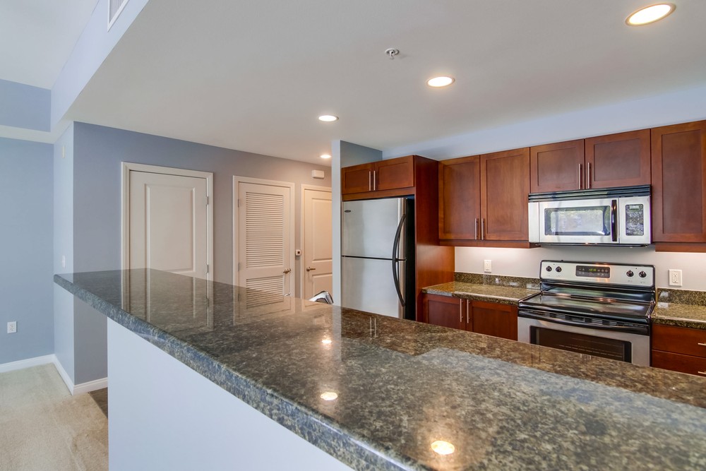 Virtual tour photo 18 of 44 for 206 Park Blvd #205