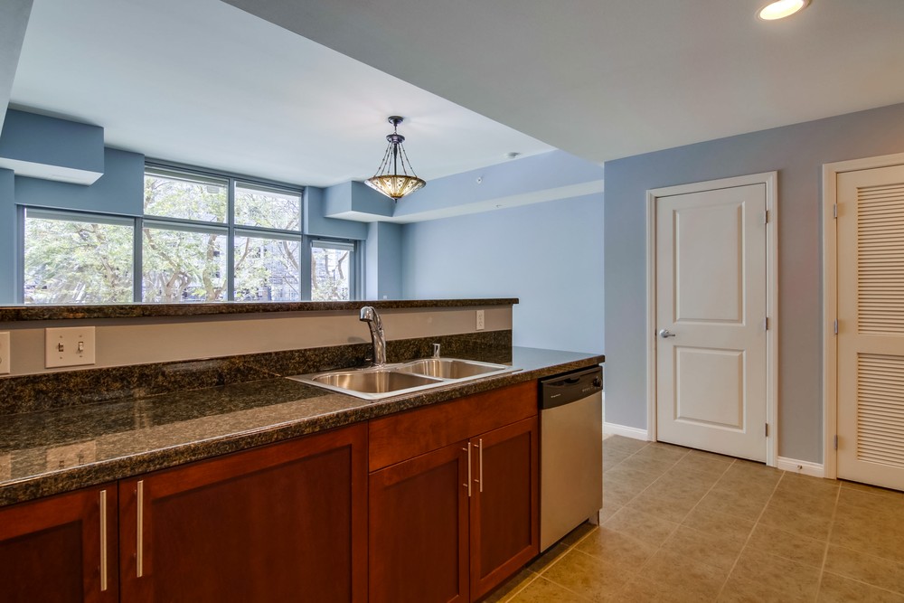 Virtual tour photo 22 of 44 for 206 Park Blvd #205