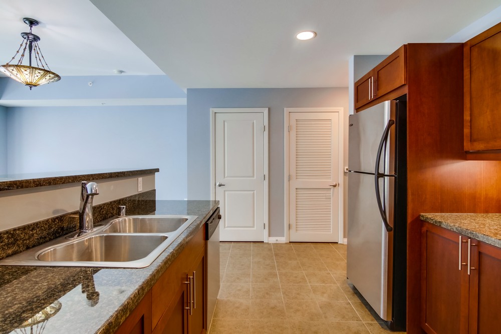 Virtual tour photo 24 of 44 for 206 Park Blvd #205
