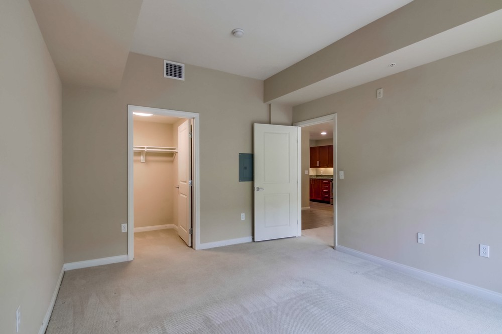 Virtual tour photo 17 of 24 for 206 Park Blvd #308